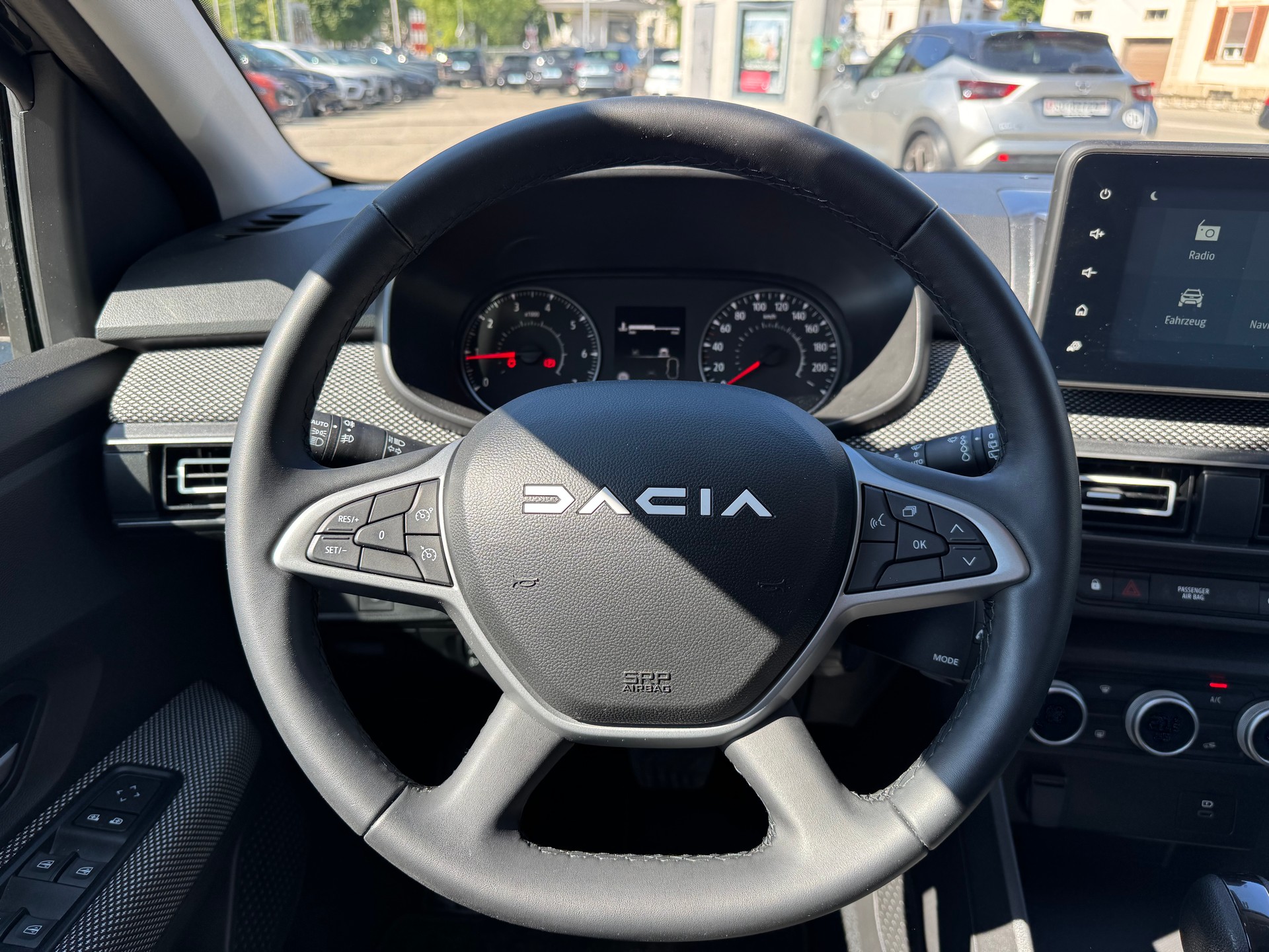 DACIA Sandero TCe 90 Journey CVT-image-15