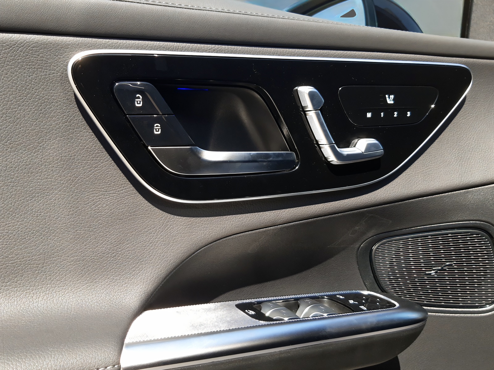 MERCEDES-BENZ GLC 220 d 4Matic-image-9