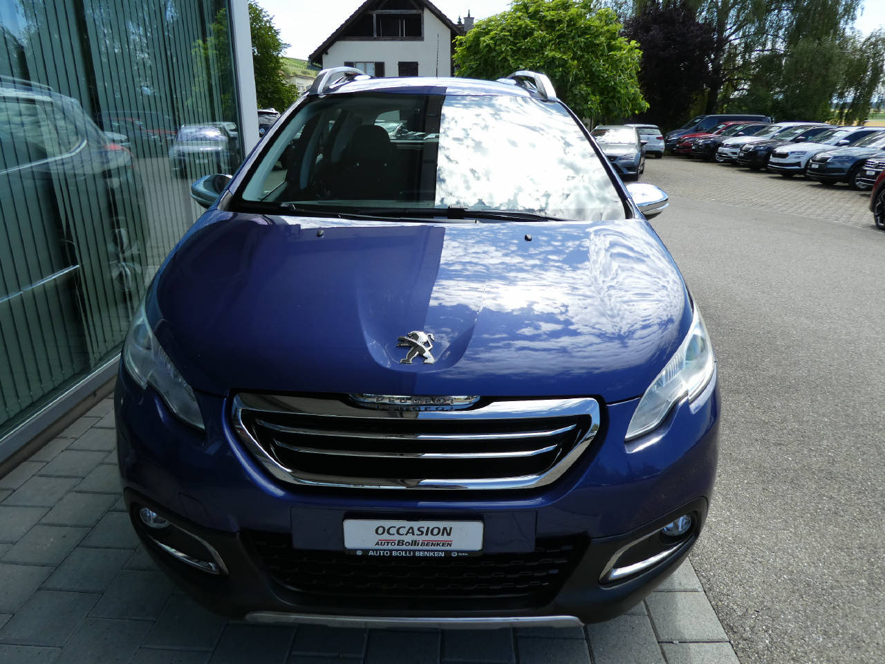 PEUGEOT 2008 1.2 PureTech 110 Allure S/S-image-2