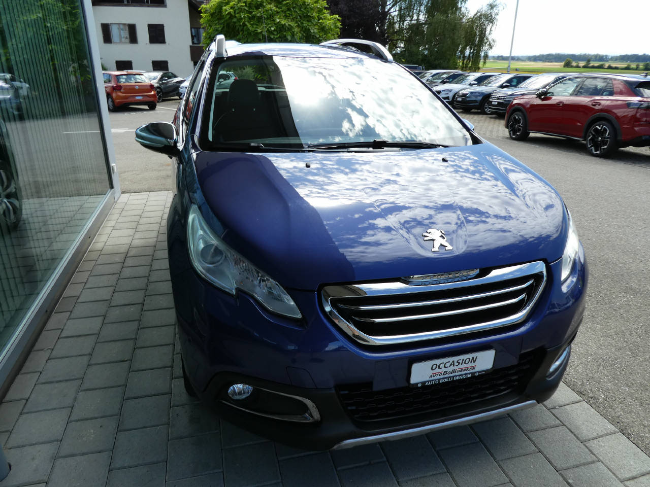 PEUGEOT 2008 1.2 PureTech 110 Allure S/S-image-3