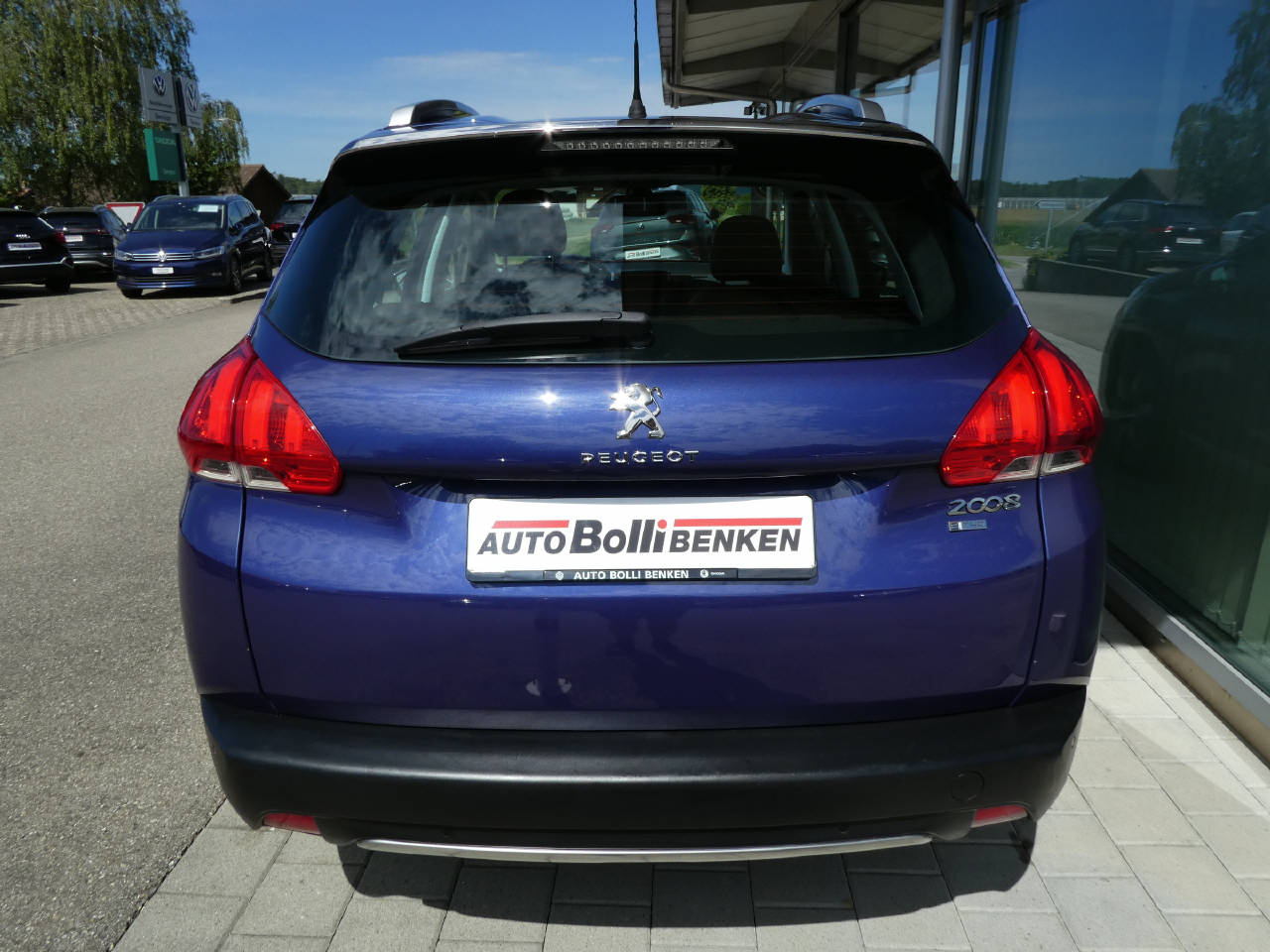 PEUGEOT 2008 1.2 PureTech 110 Allure S/S-image-5