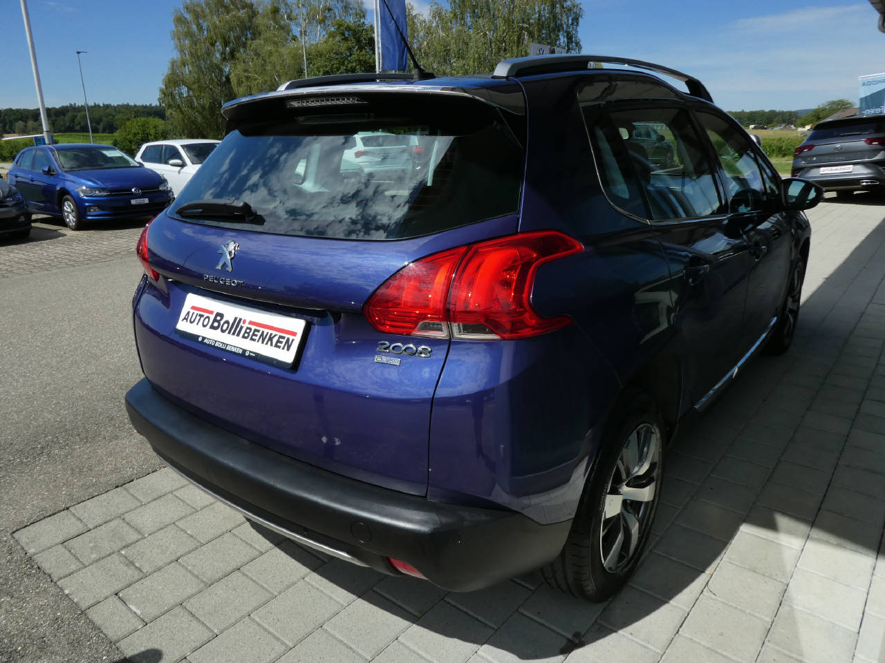PEUGEOT 2008 1.2 PureTech 110 Allure S/S-image-4