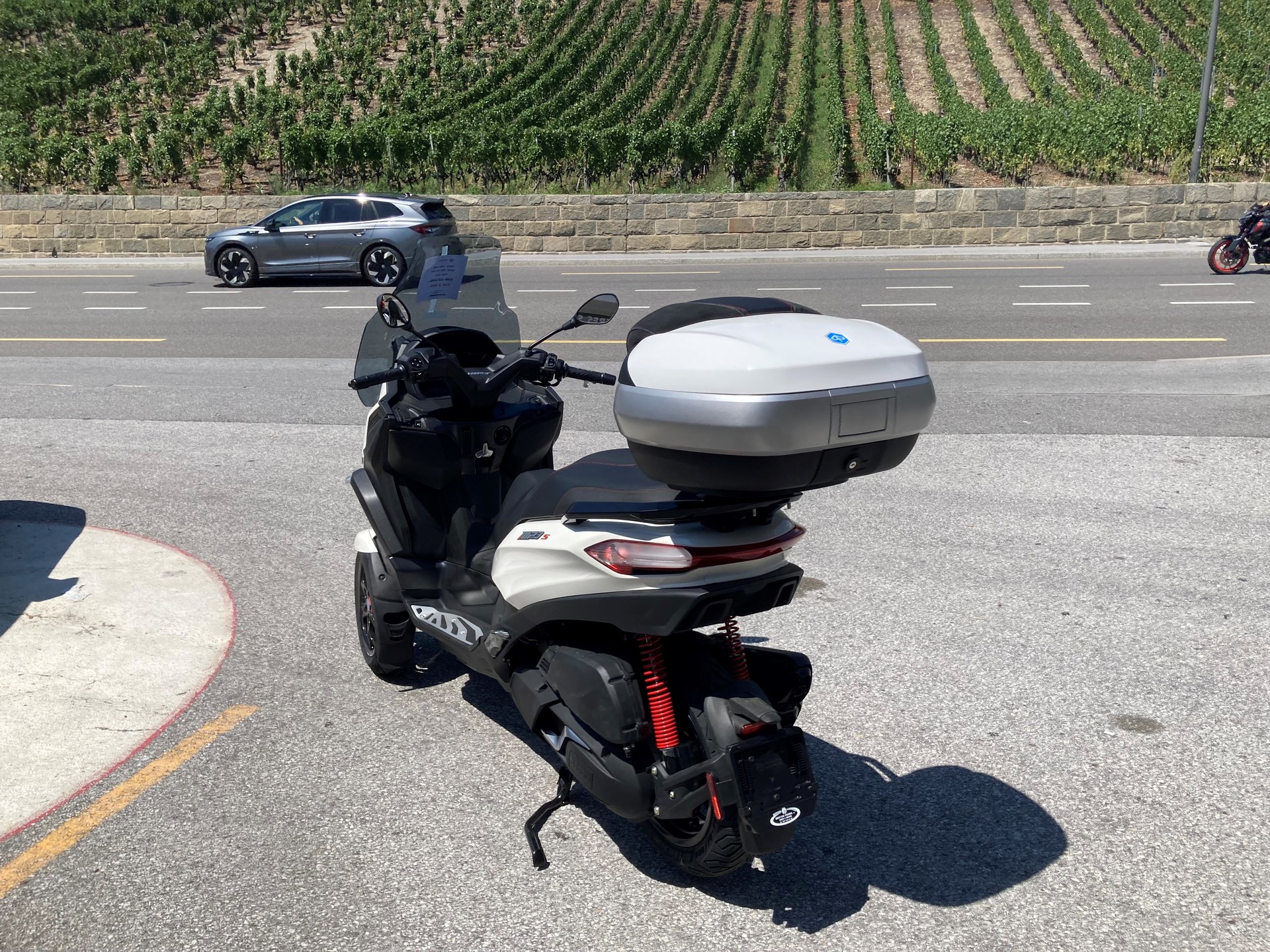 PIAGGIO MP3 400 Sport RST-image-7