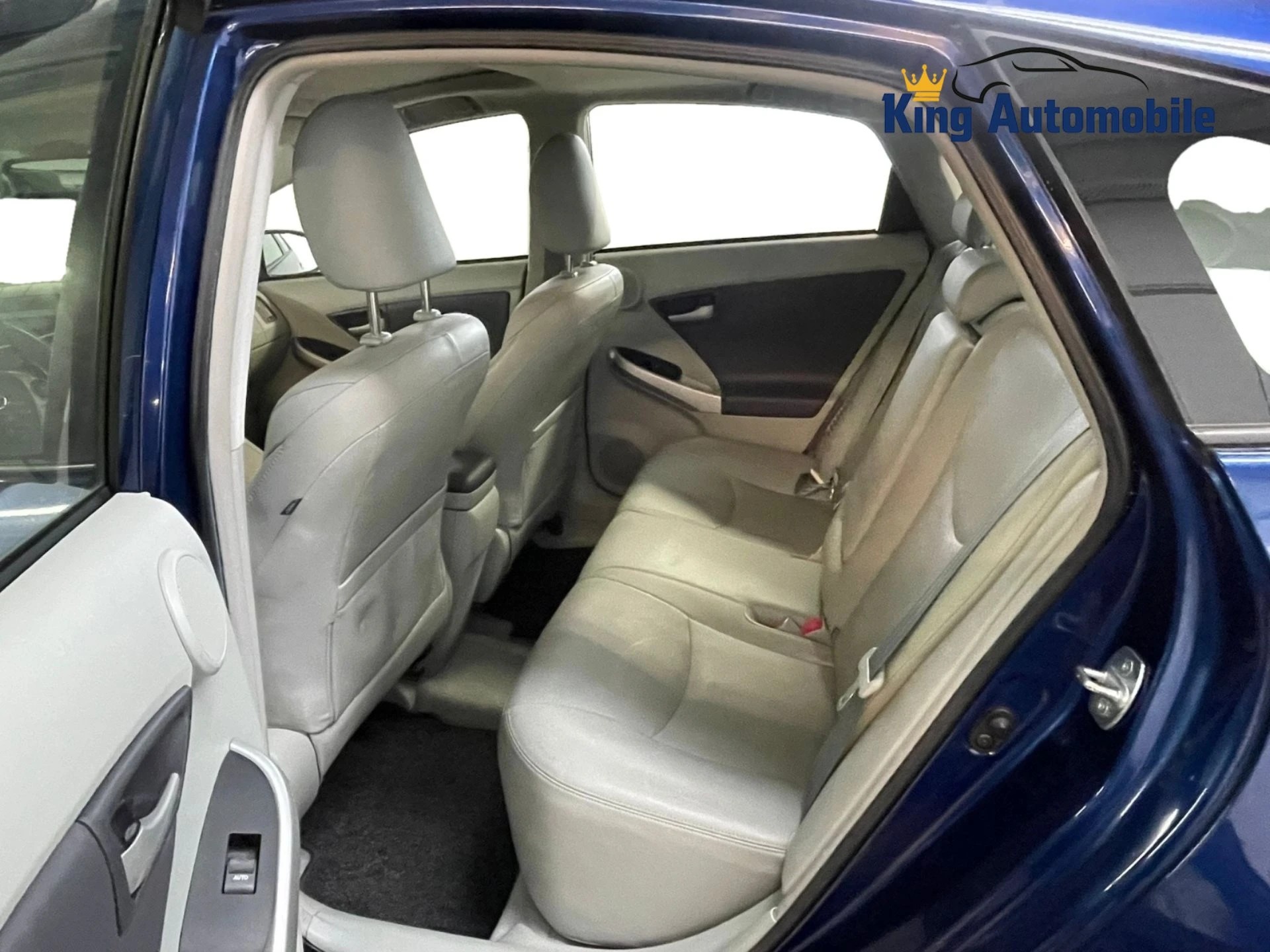TOYOTA Prius 1.8 16V HSD Sol Premium | CH-Auto | Ab MFK 05.2025 | Leder | RF-Kamera-image-10