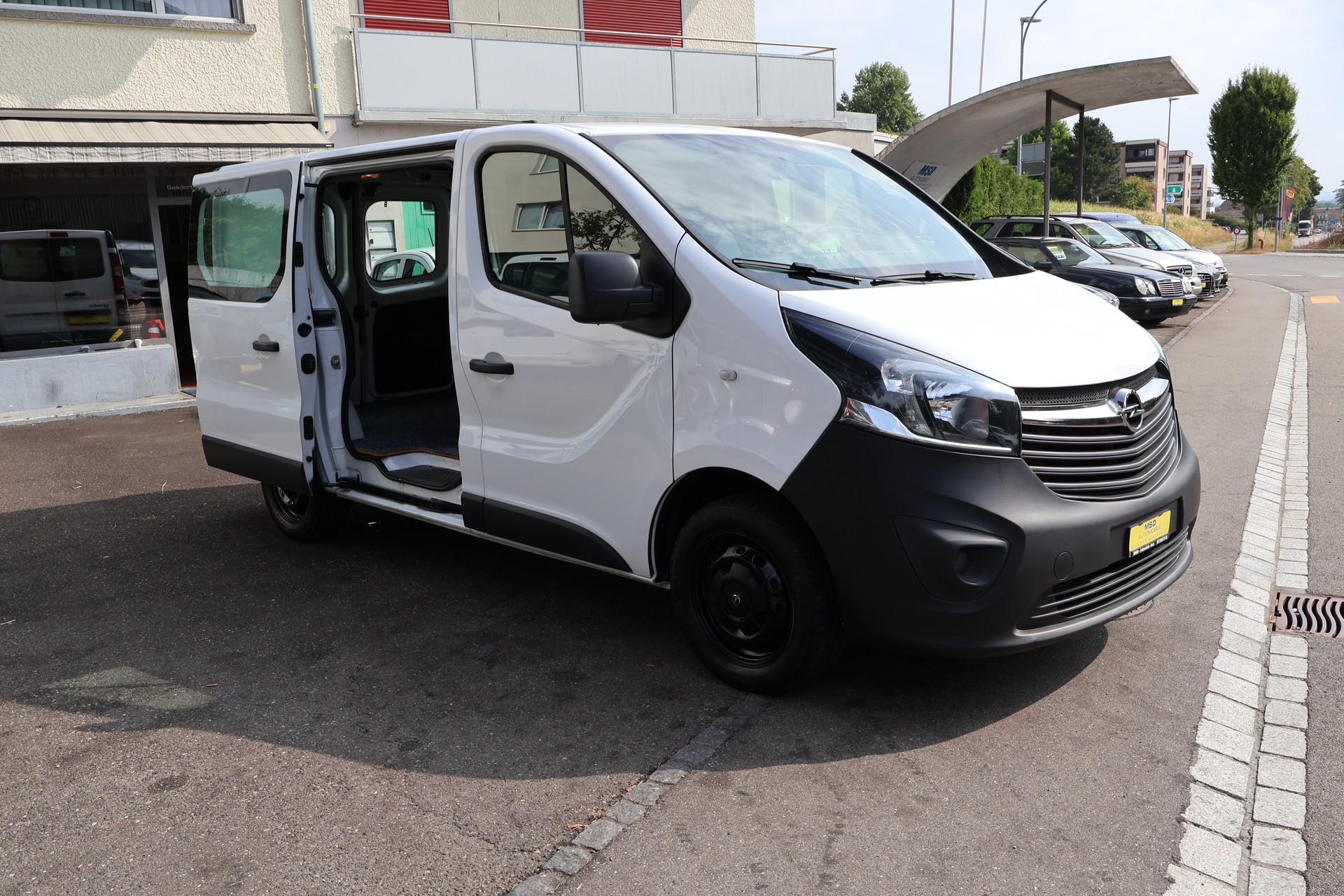OPEL Vivaro 1.6 CDTI 2.7t L1H1-image-1