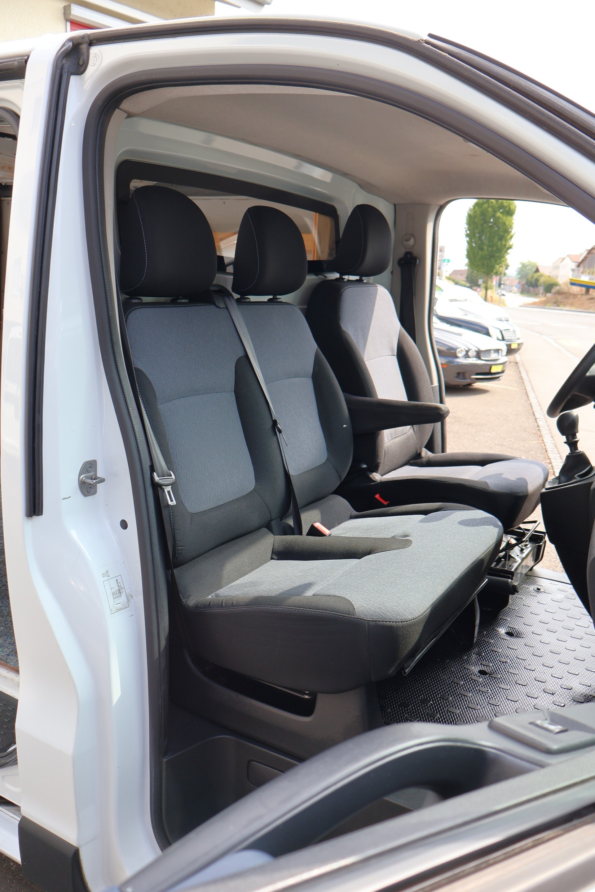 OPEL Vivaro 1.6 CDTI 2.7t L1H1-image-14