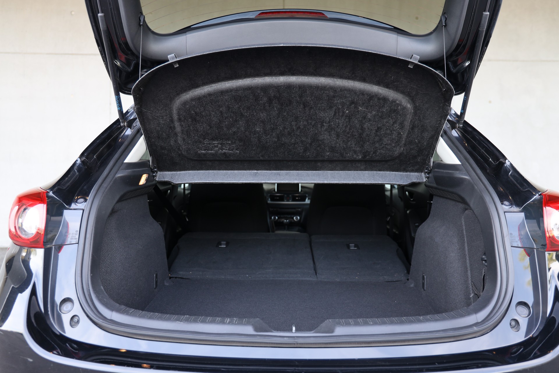 MAZDA 2.0 165 Revolution-image-13
