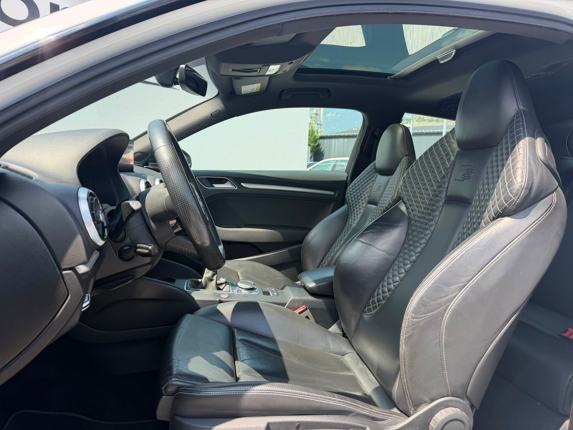 AUDI S3 2.0 TFSI quattro-image-6
