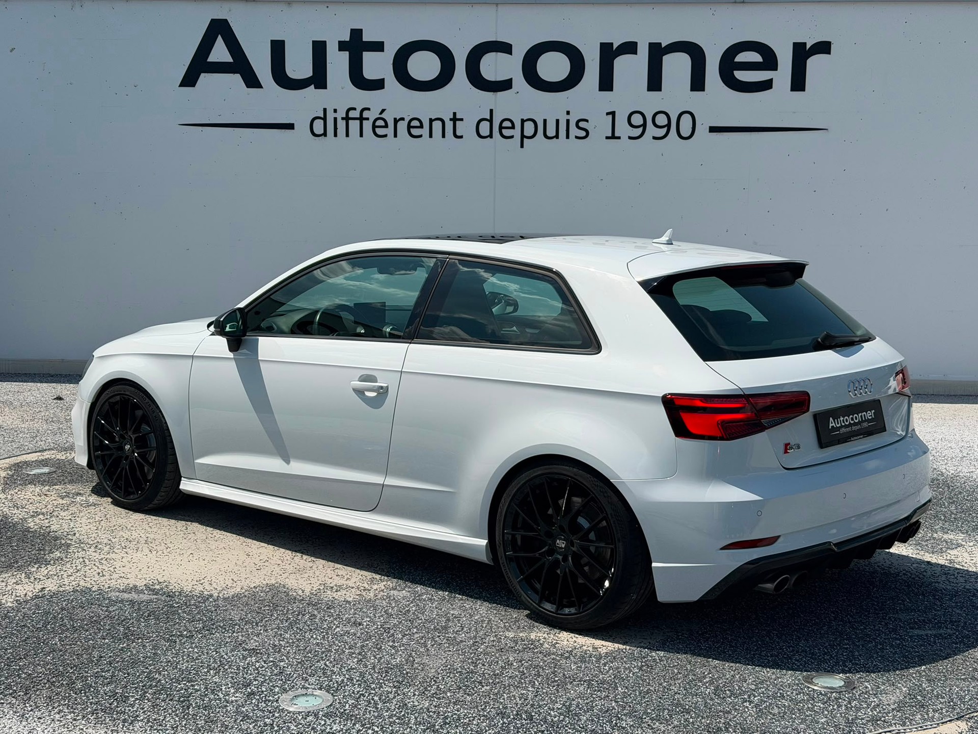 AUDI S3 2.0 TFSI quattro-image-5