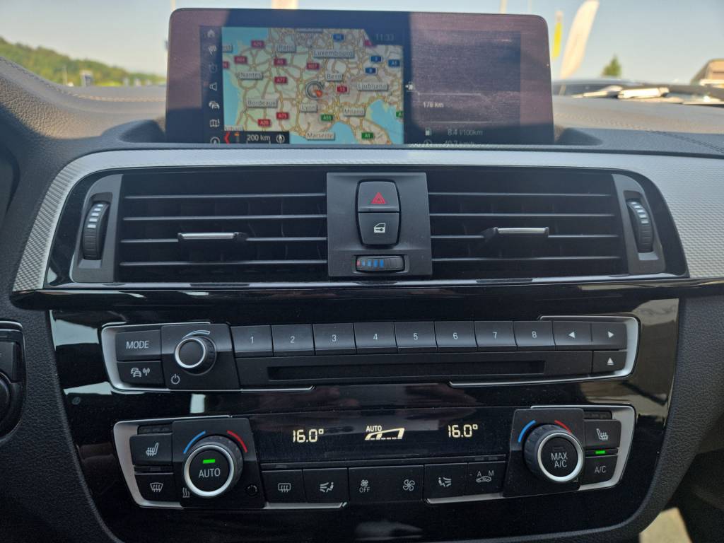 BMW 220i Steptronic M Sport-image-13