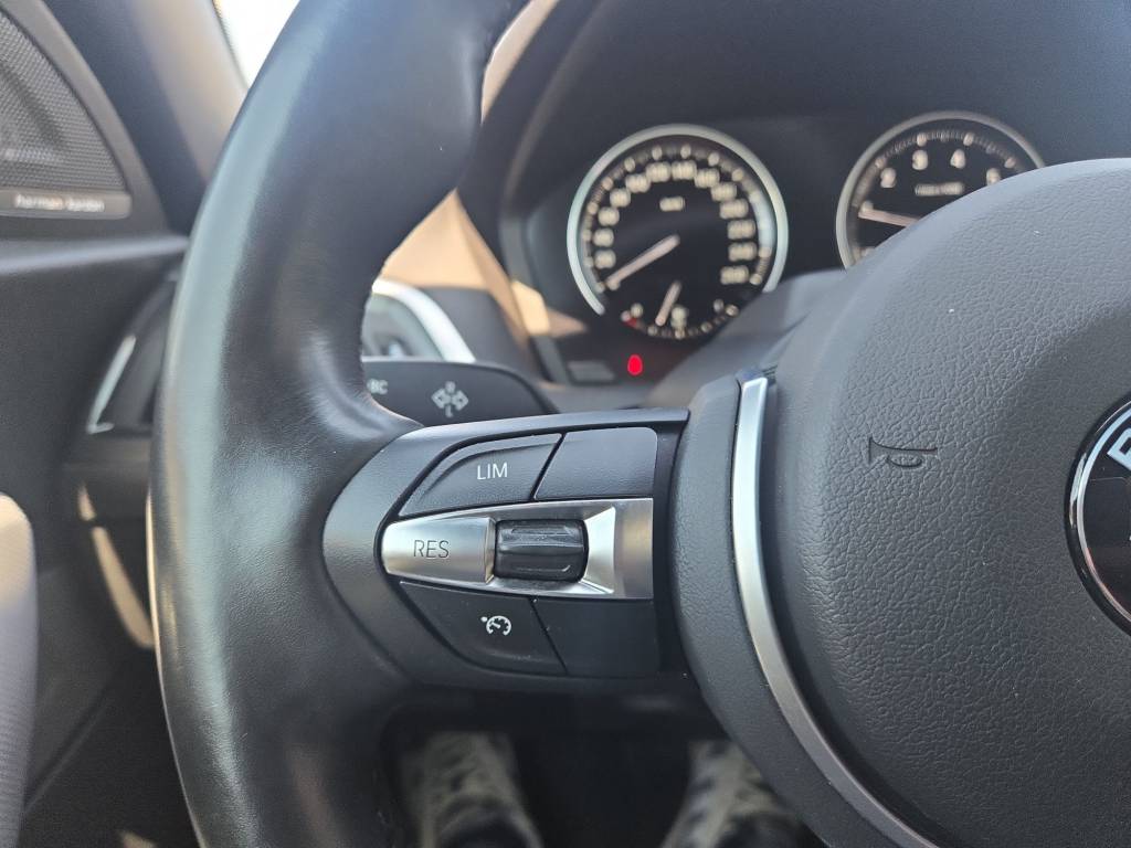 BMW 220i Steptronic M Sport-image-14