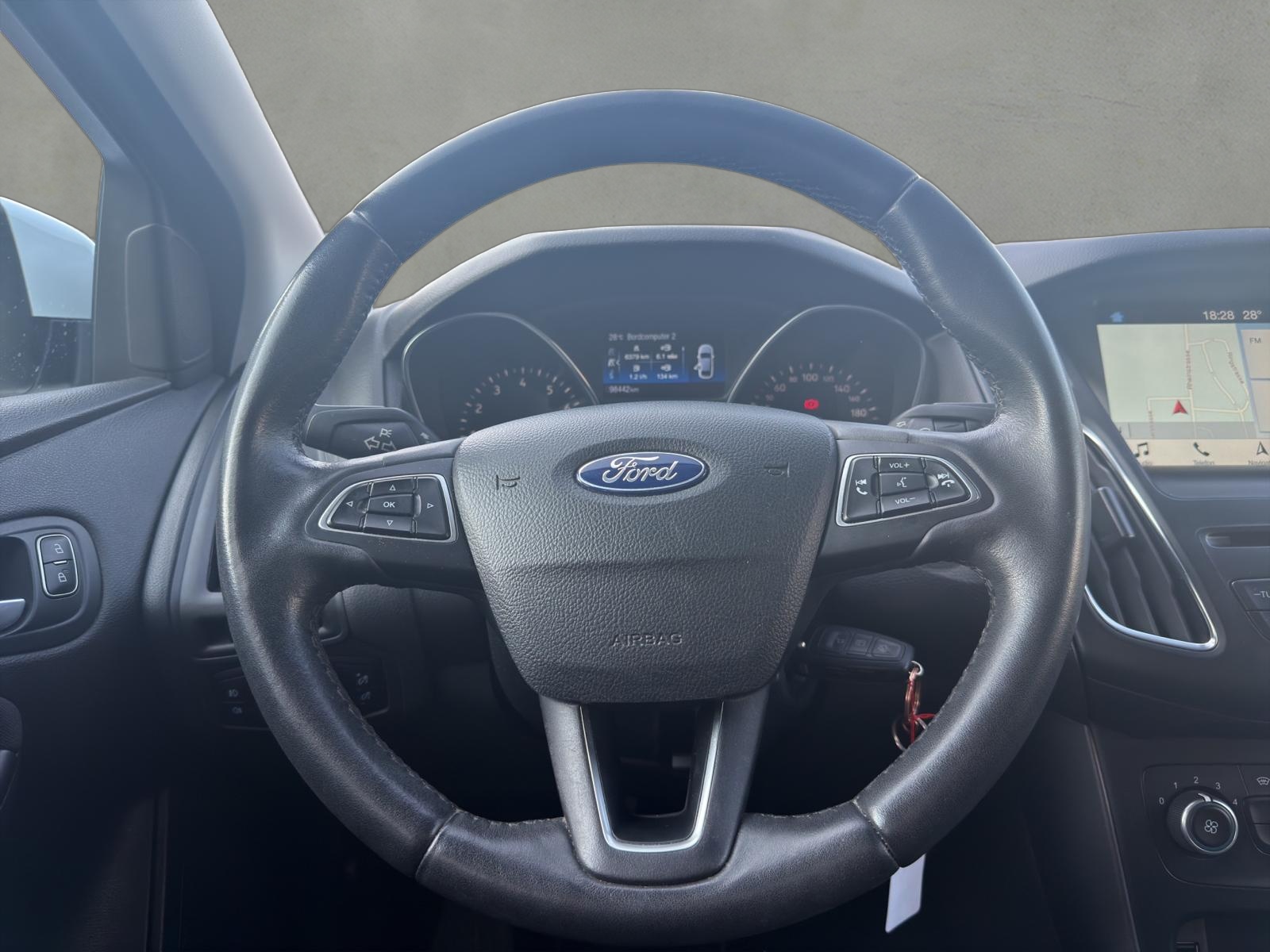 FORD Focus 1.0 SCTi Trend-image-9