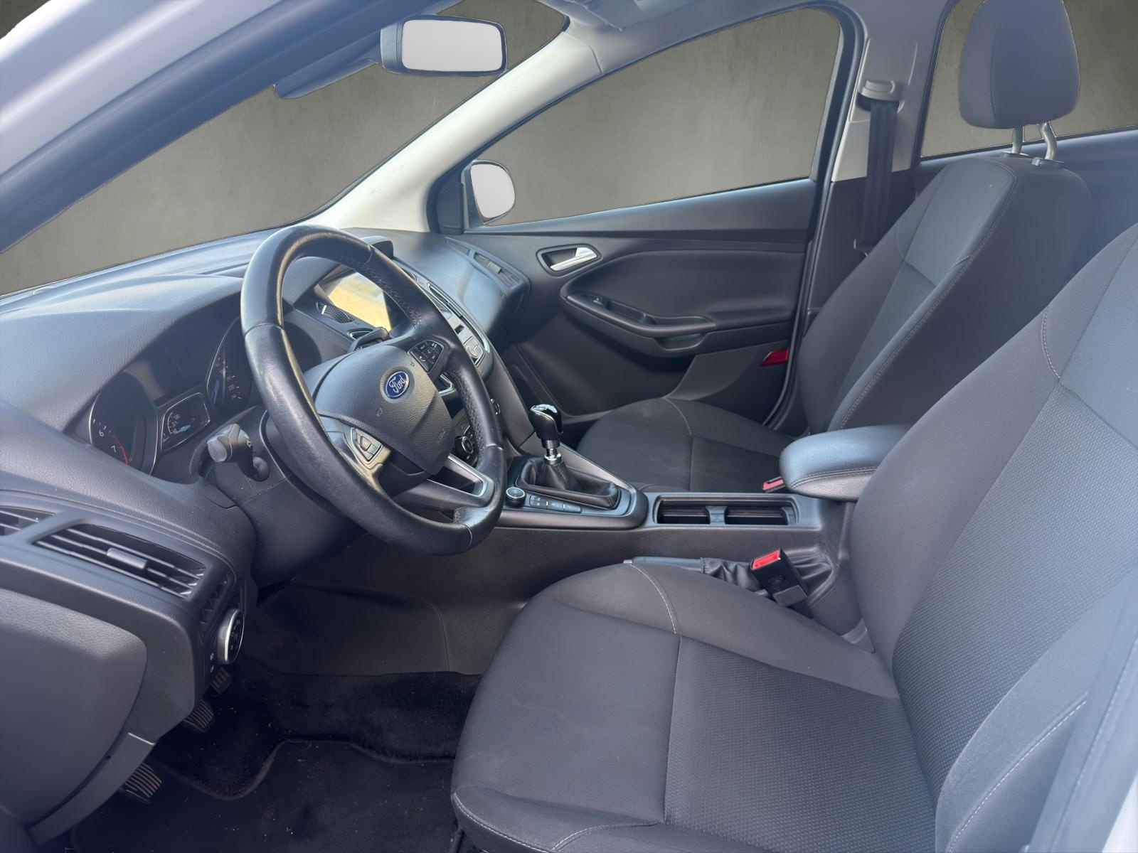 FORD Focus 1.0 SCTi Trend-image-8