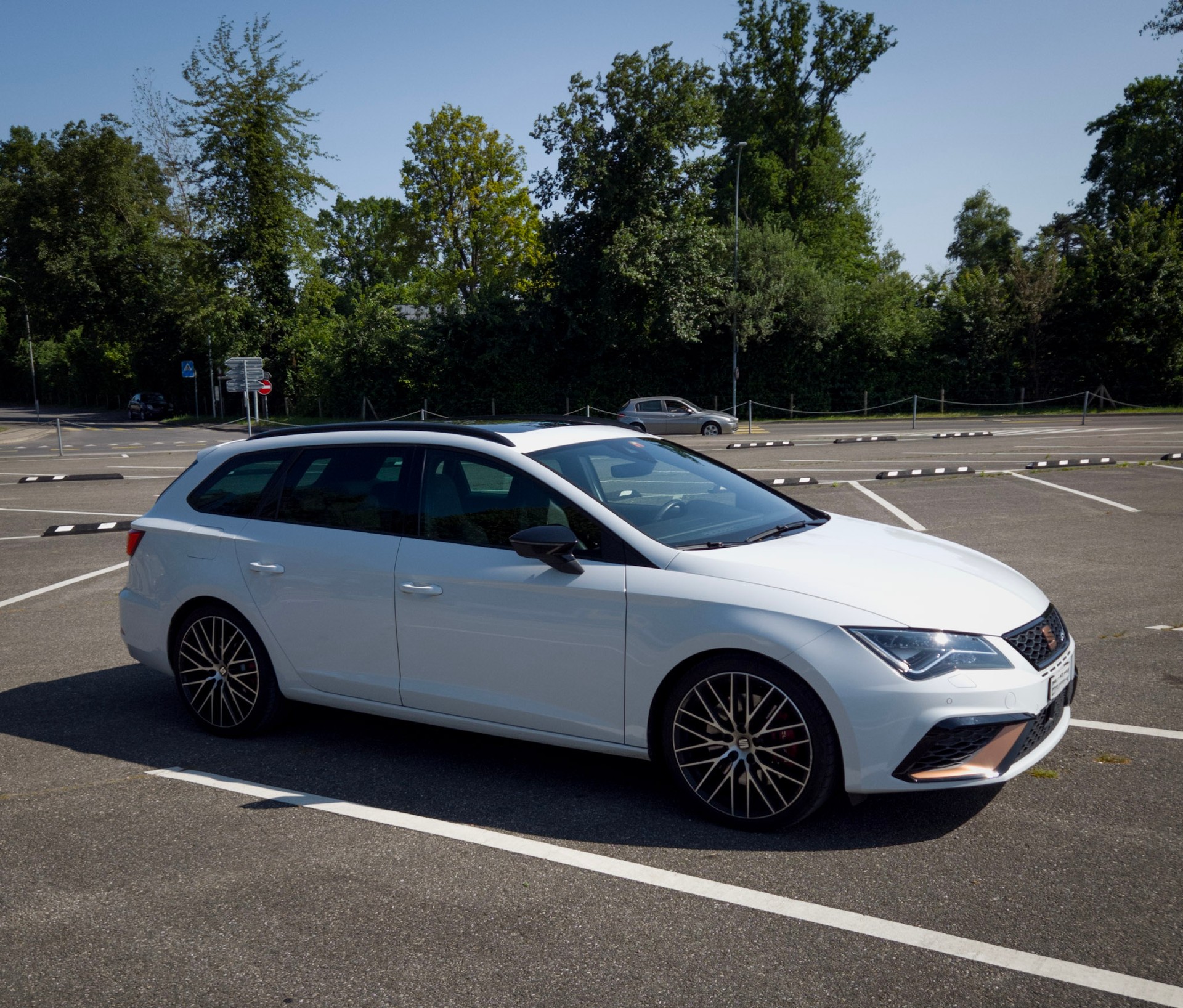 SEAT 2.0 TSI 300 Cupra 4Drive DSG-image-1