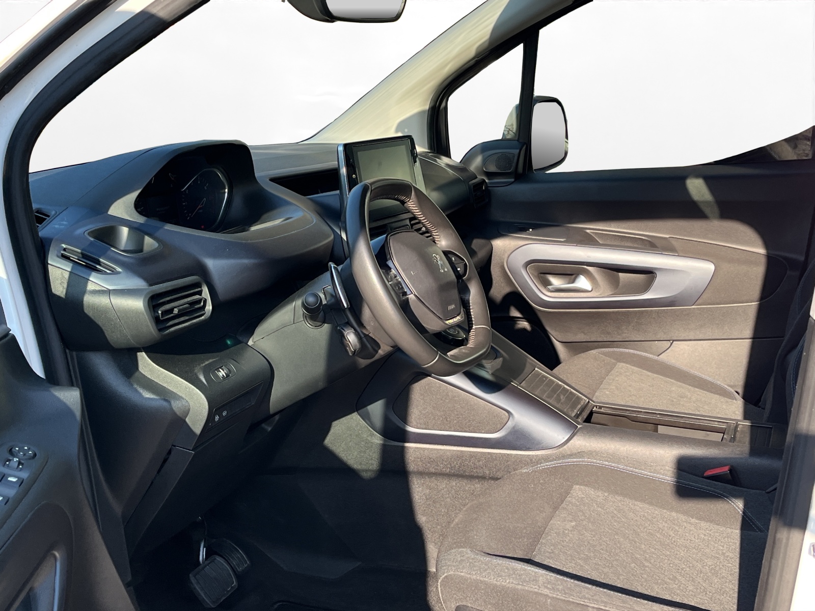 PEUGEOT Rifter Long 1.5 BlueHDi Allure Pack EAT8-image-8