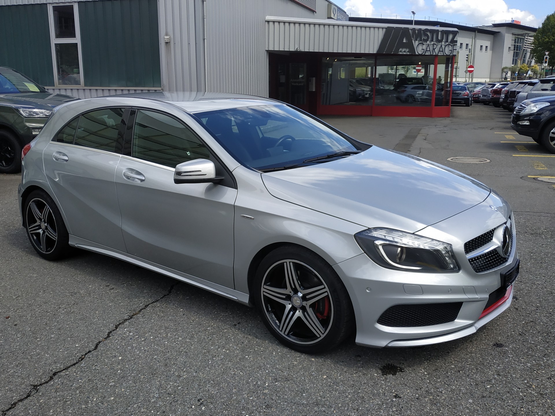 MERCEDES-BENZ A 250 Sport 7G-DCT AMG Line-image-1