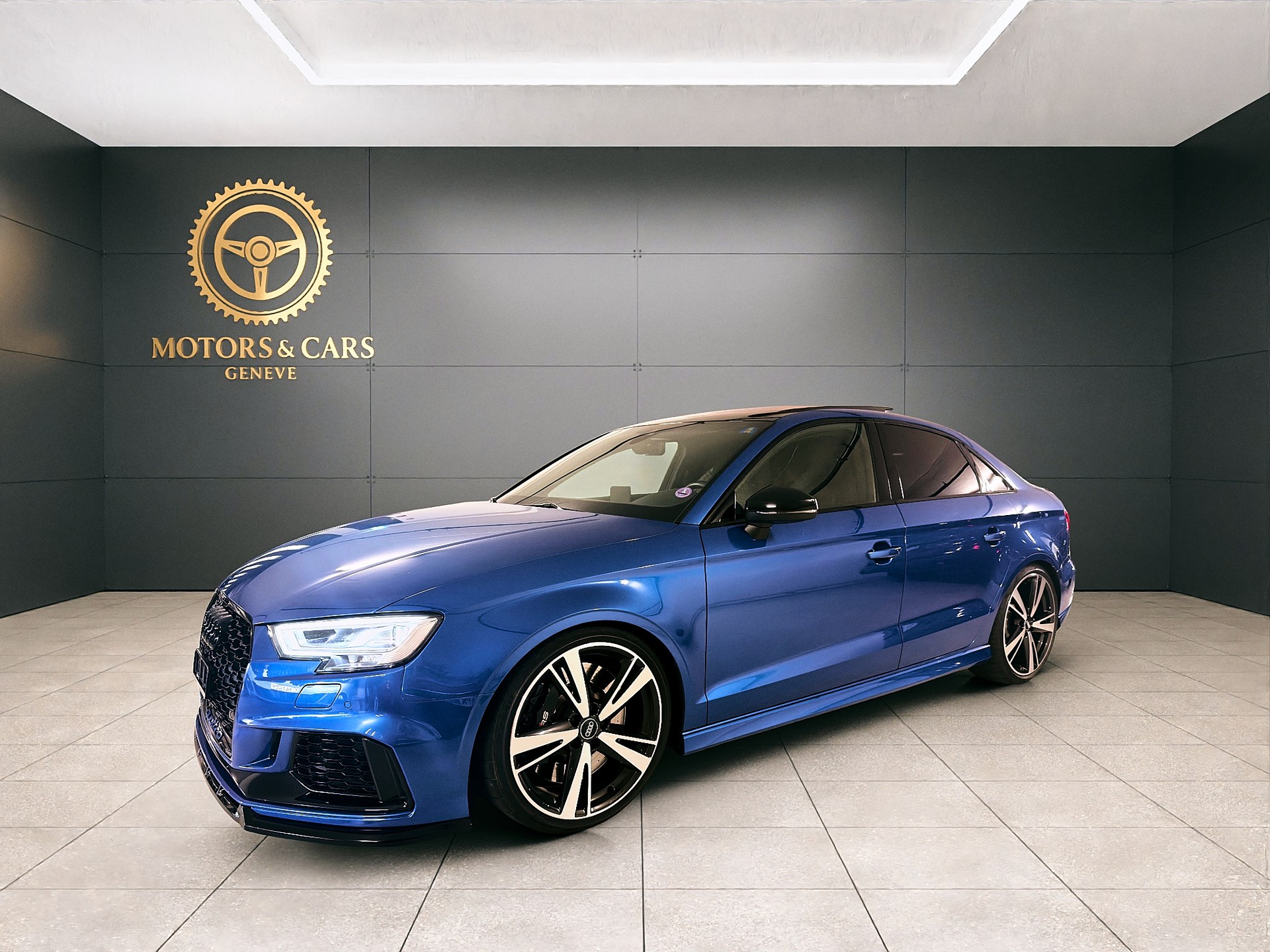 AUDI RS3 Limousine 2.5 TSI quattro S-tronic-image-0