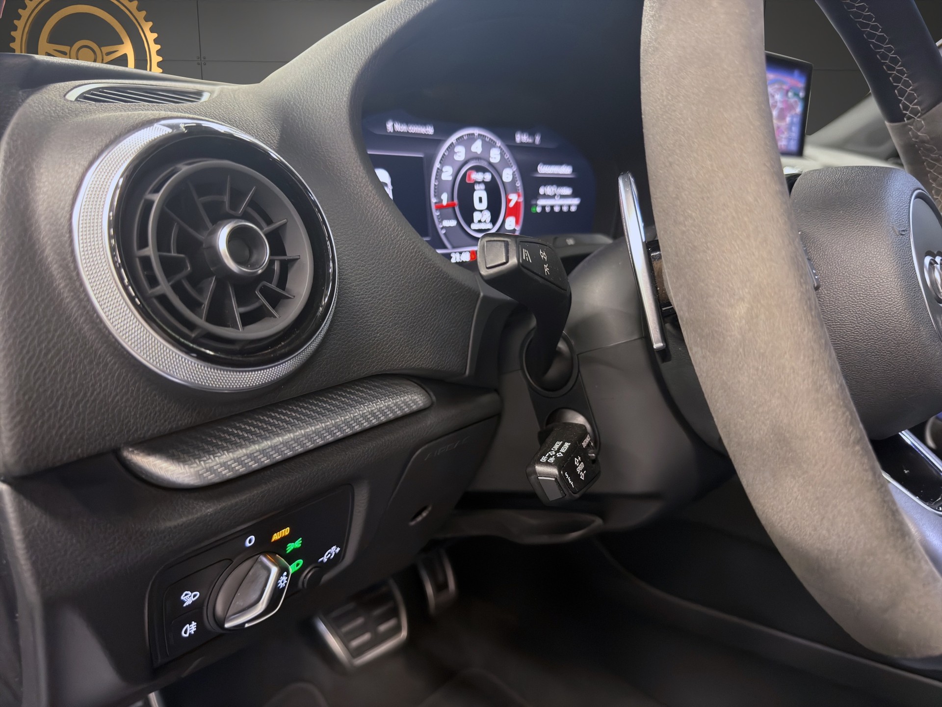 AUDI RS3 Limousine 2.5 TSI quattro S-tronic-image-24