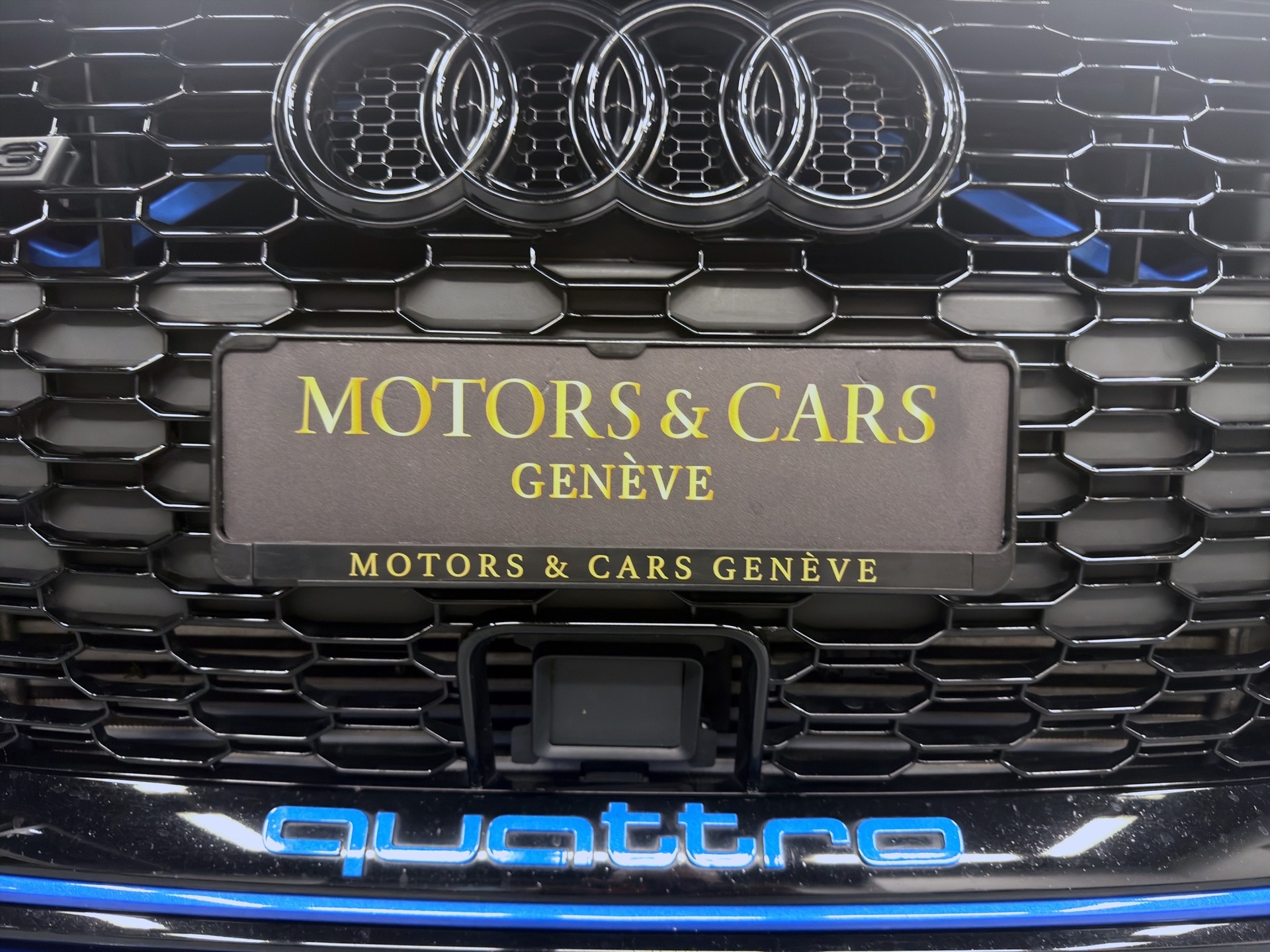 AUDI RS3 Limousine 2.5 TSI quattro S-tronic-image-22