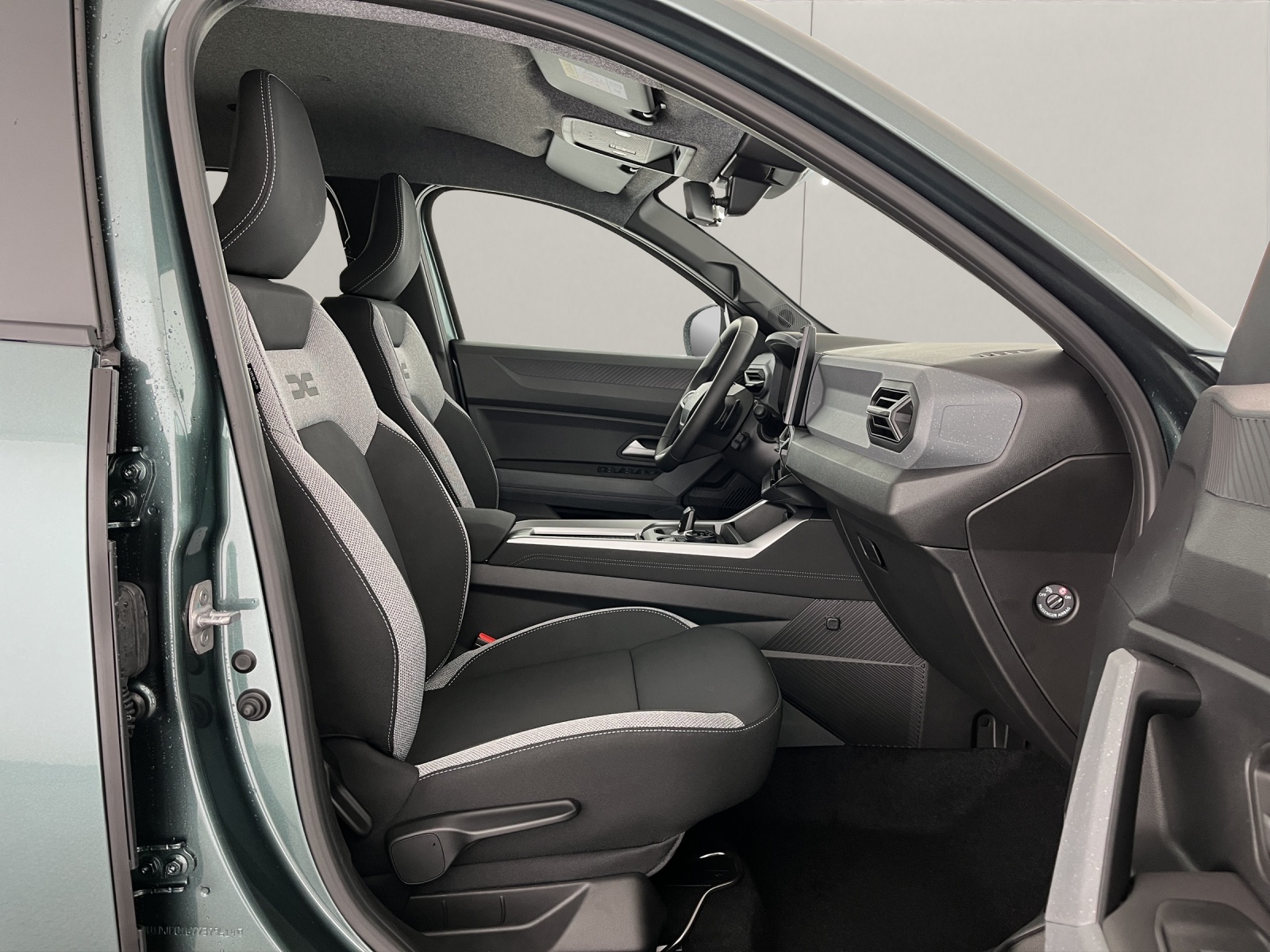 DACIA Bigster 1.2 Hybrid Journey 4WD-image-15