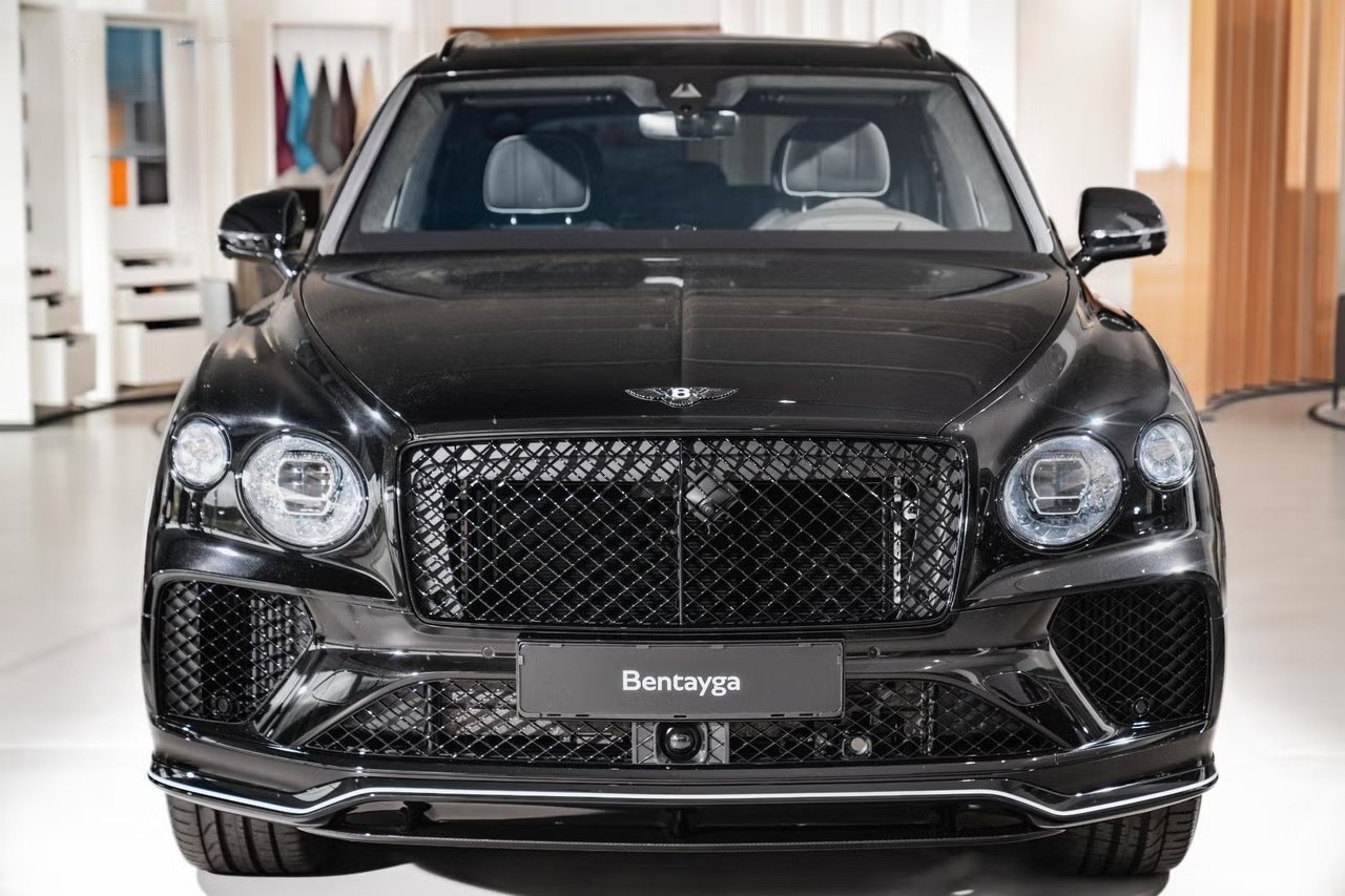 BENTLEY Bentayga S Black Edition V8-showroom-element-1