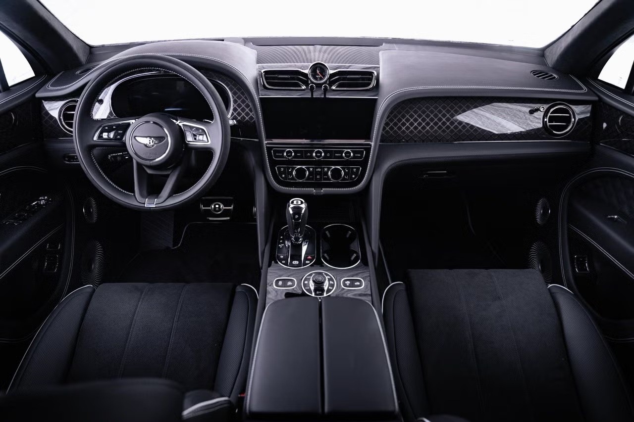 BENTLEY Bentayga S Black Edition V8-image-11