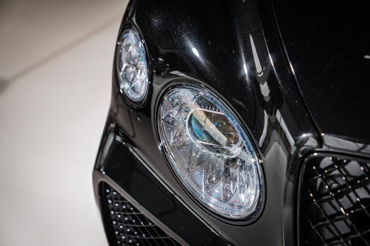 BENTLEY Bentayga S Black Edition V8-showroom-element-2