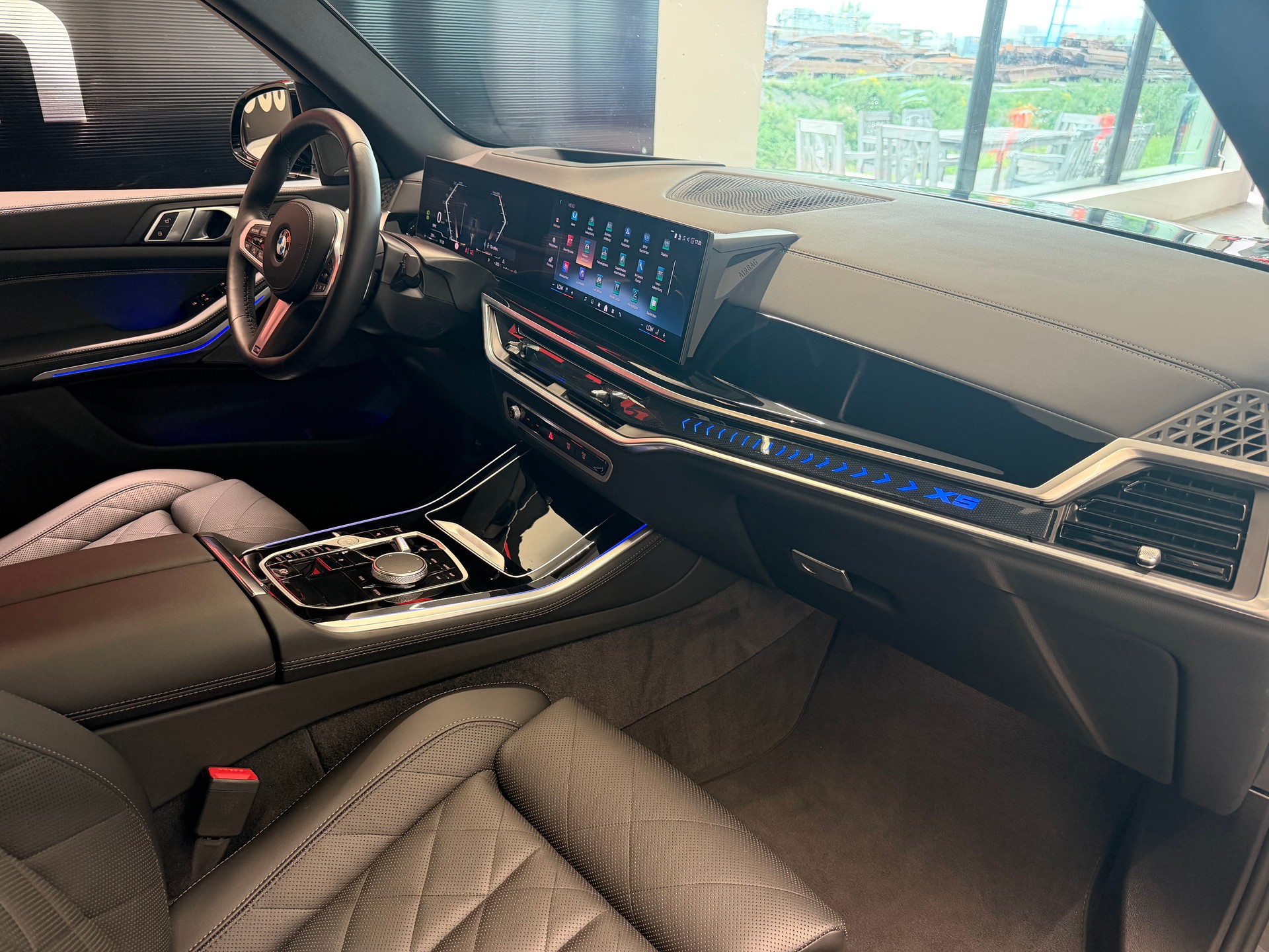 BMW X5 xDrive 48V 40d M Sport Steptronic-image-27