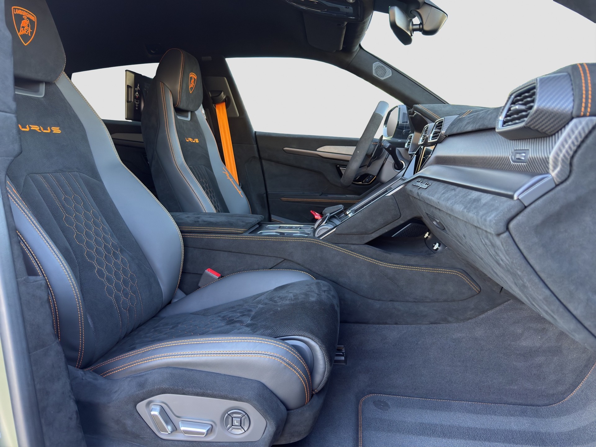 LAMBORGHINI Urus Performante E-Gear-image-5