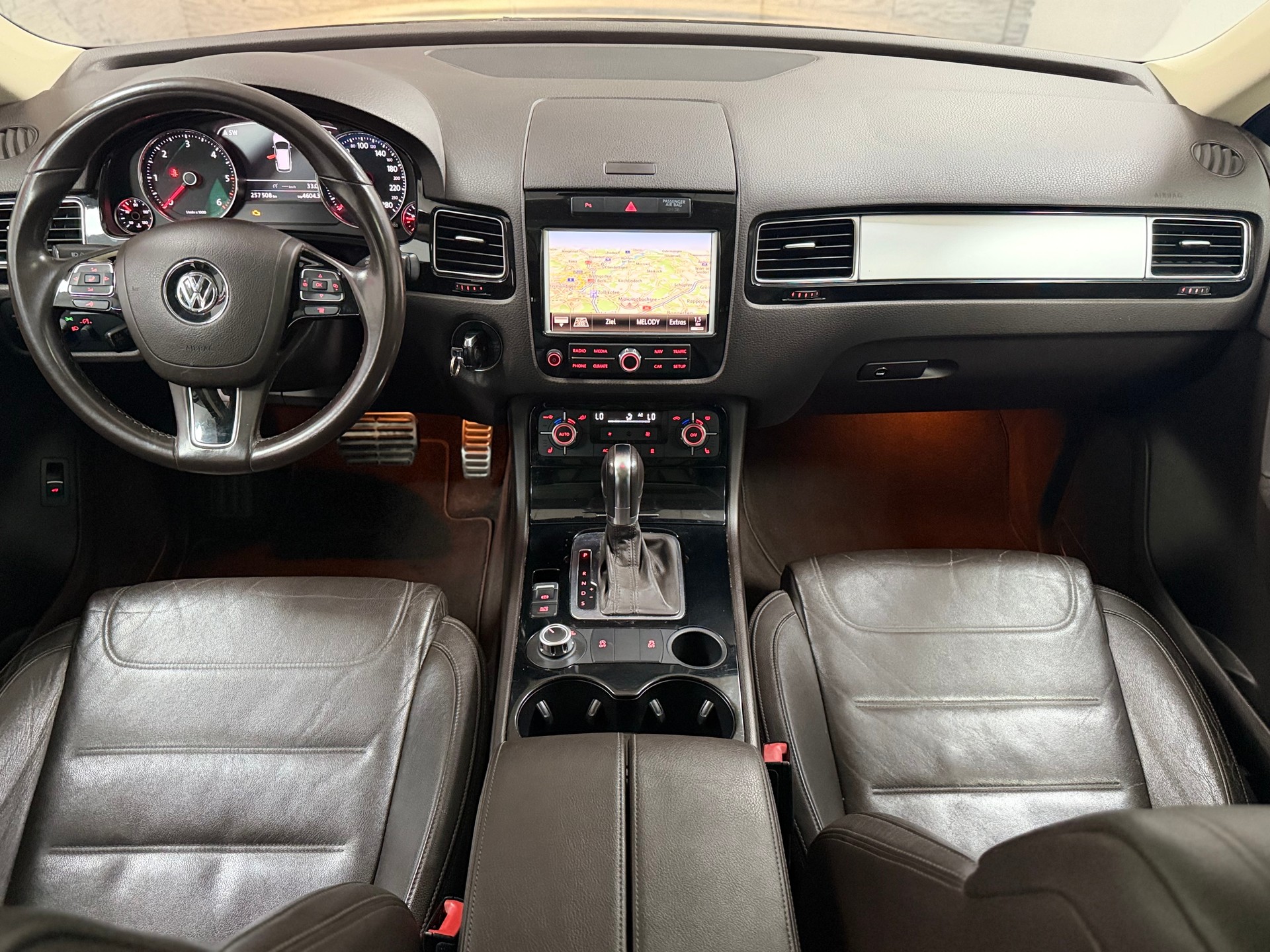 VW Touareg 3.0 TDI BlueMotion Technology Tiptronic-image-13
