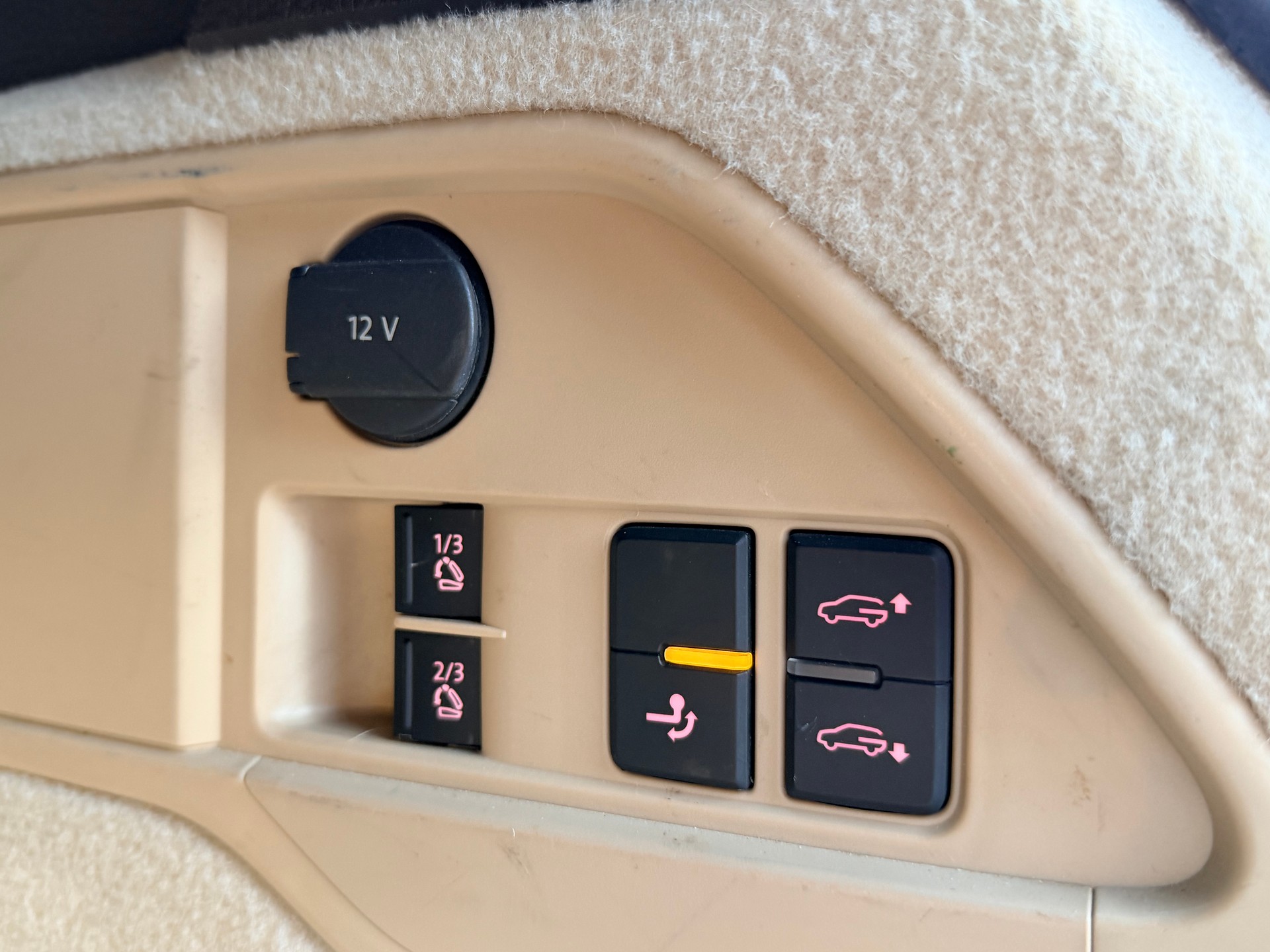 VW Touareg 3.0 TDI BlueMotion Technology Tiptronic-image-16