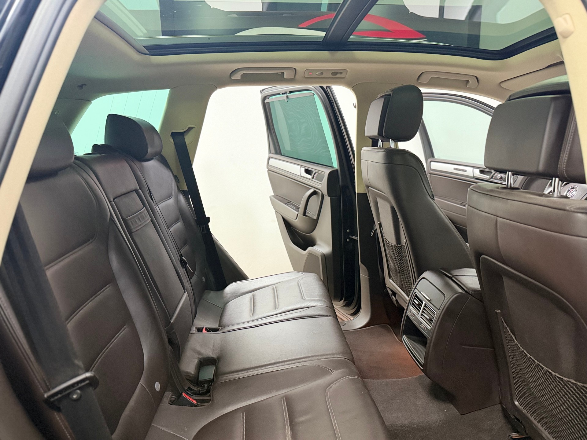 VW Touareg 3.0 TDI BlueMotion Technology Tiptronic-image-11