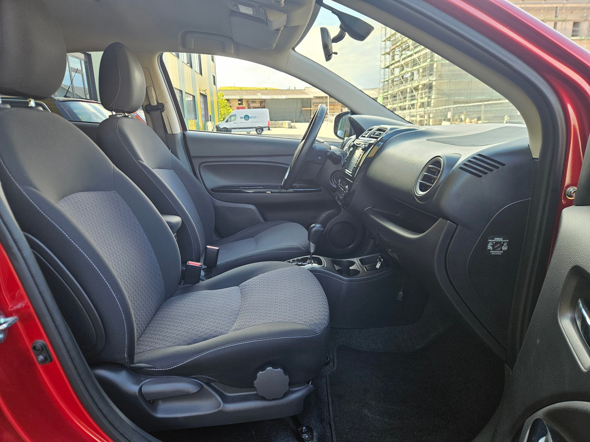 MITSUBISHI Space Star 1.2 Style Anniversary CVT-image-11
