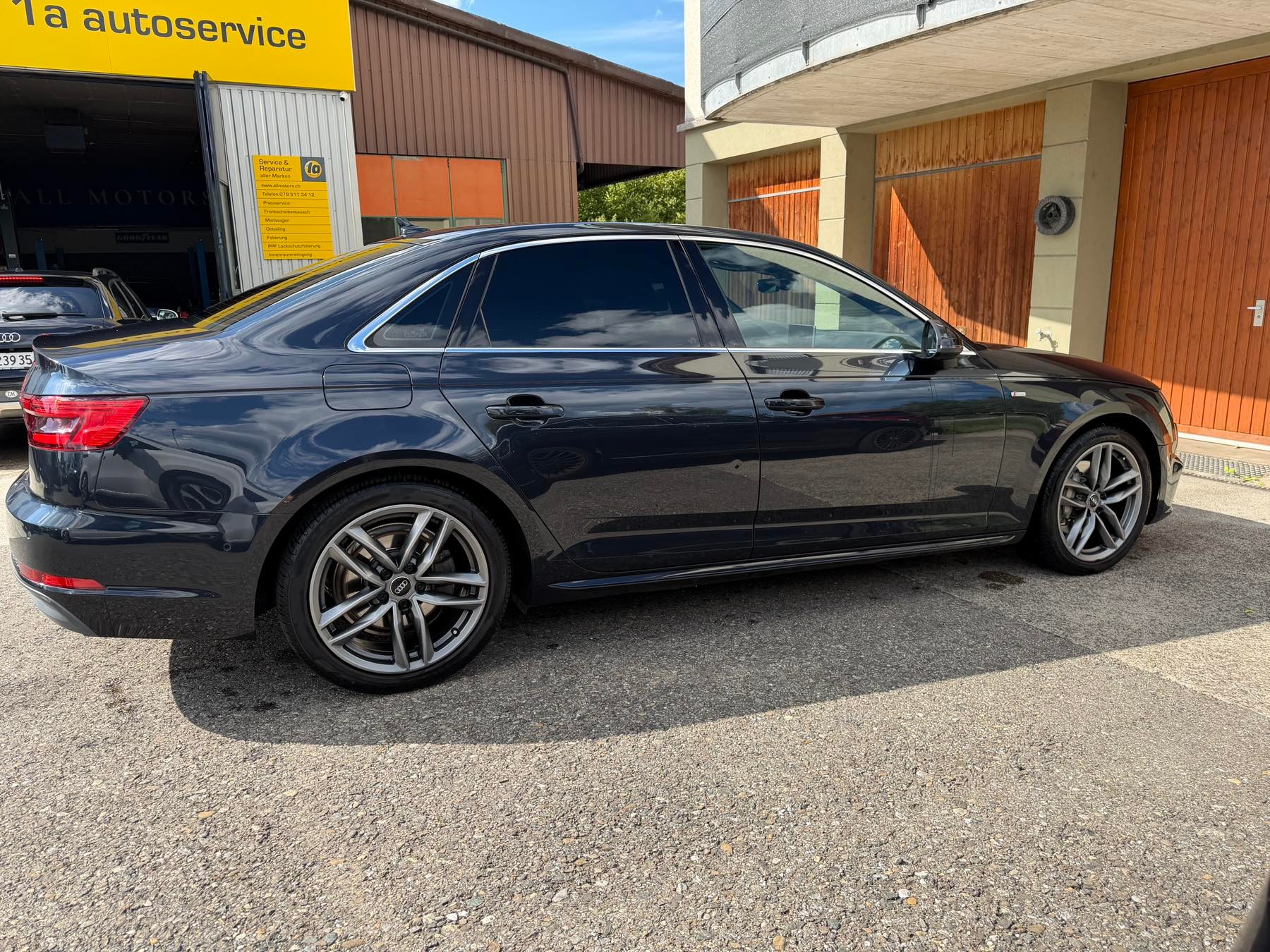 AUDI A4 Limousine 3.0 TDI Sport quattro S-tronic-image-2