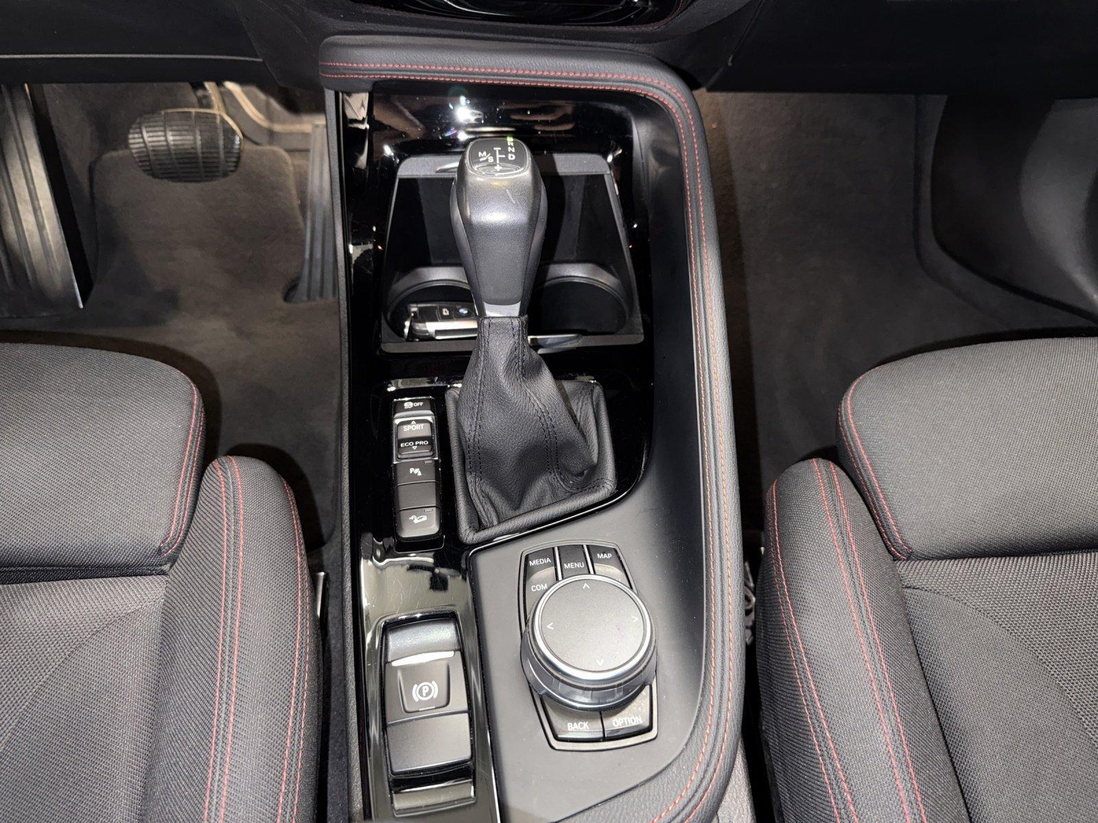 BMW X1 20d xDrive-image-16