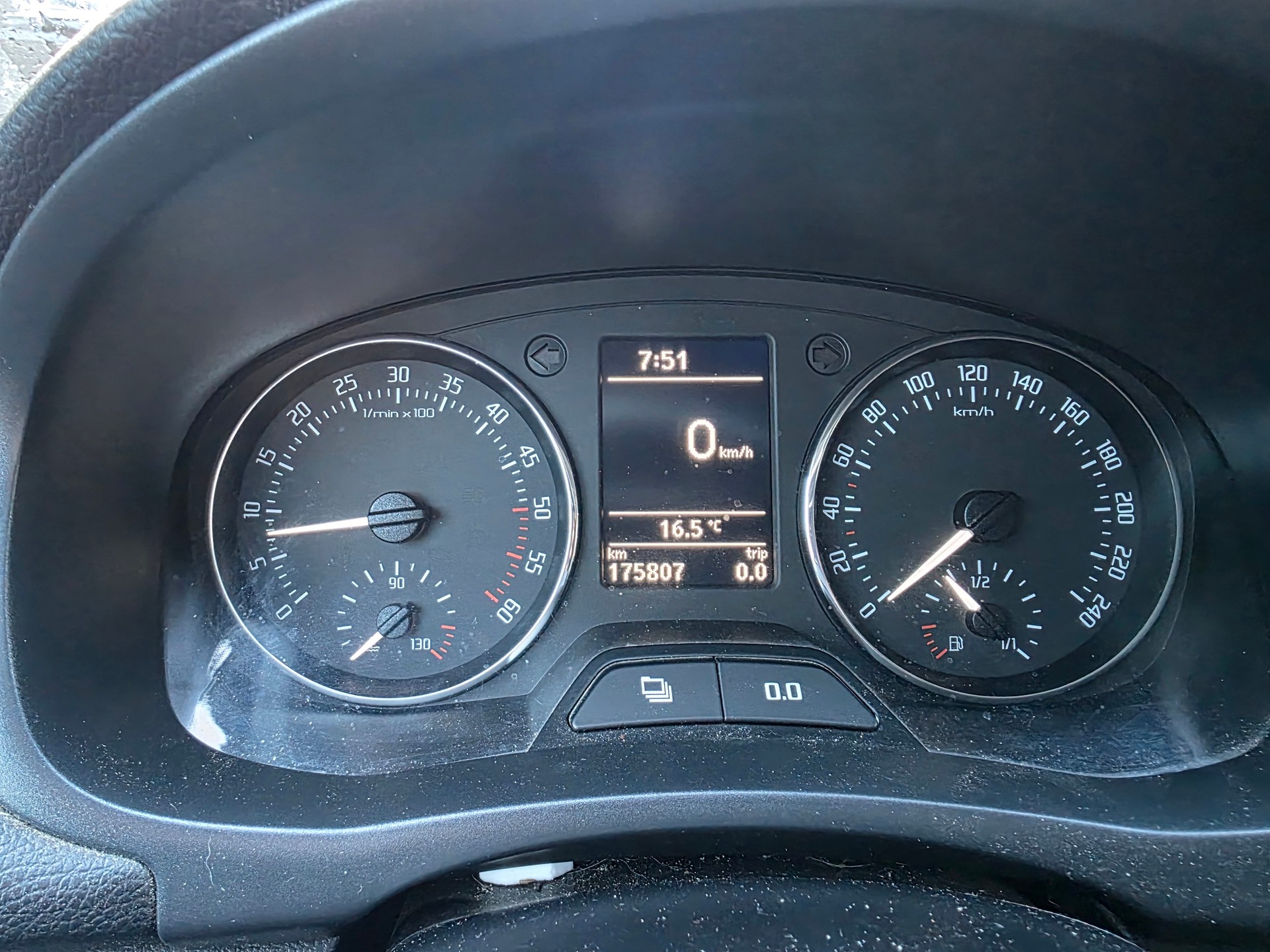 SKODA Fabia 1.6 TDI Ambiente-image-7