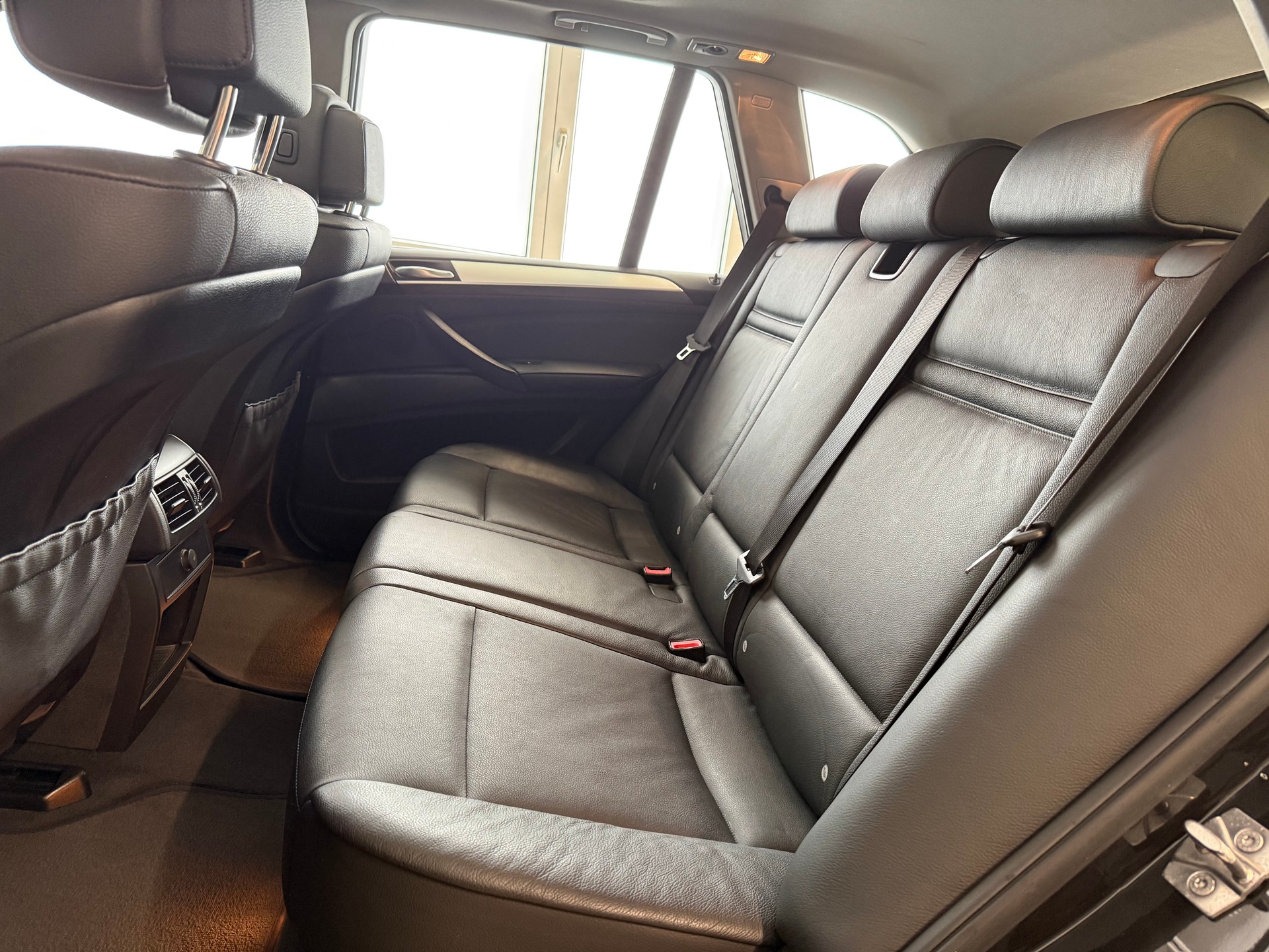 BMW X5 xDrive 35i Steptronic-image-19