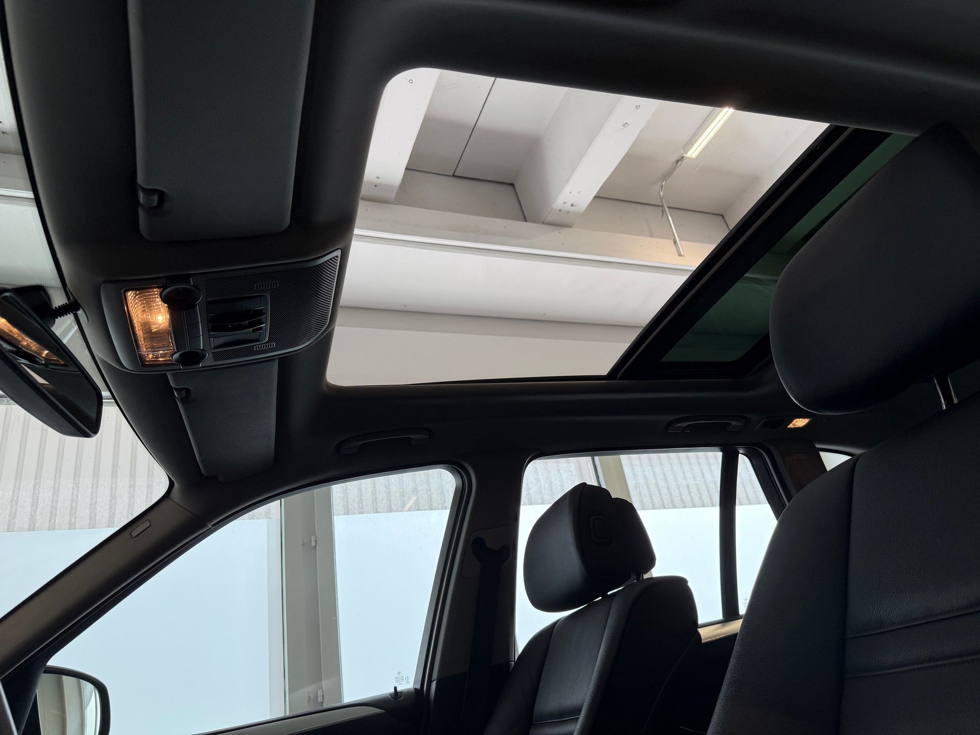 BMW X5 xDrive 35i Steptronic-image-15