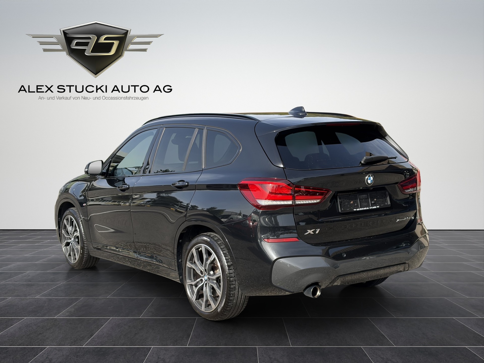 BMW X1 xDrive 25e M Sport Steptronic-image-5
