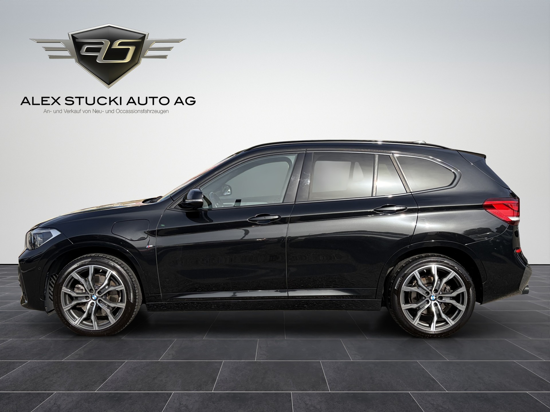 BMW X1 xDrive 25e M Sport Steptronic-image-3