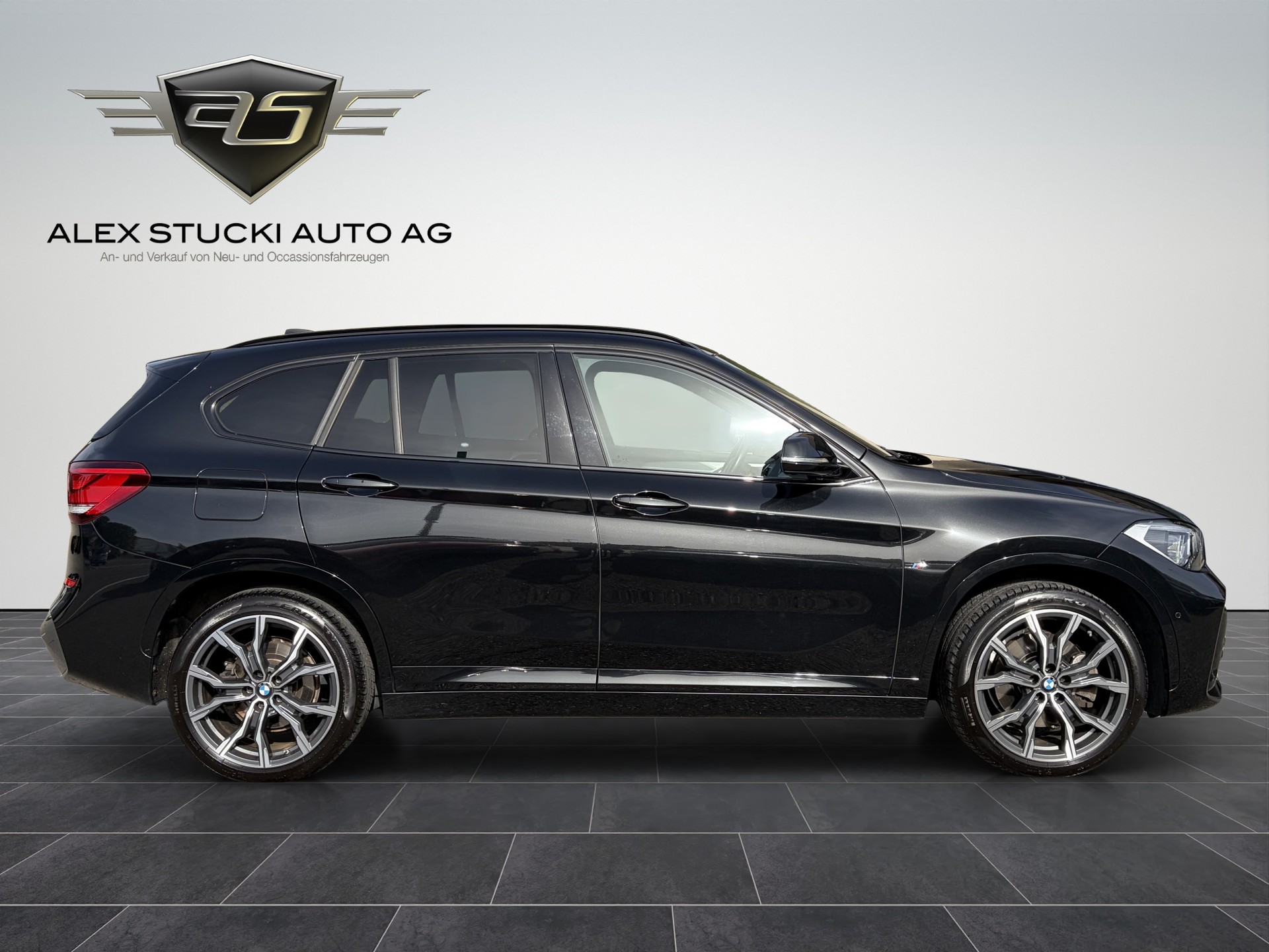 BMW X1 xDrive 25e M Sport Steptronic-image-4