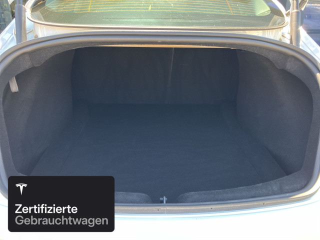 TESLA Model 3 Rear-Wheel Drive-image-15