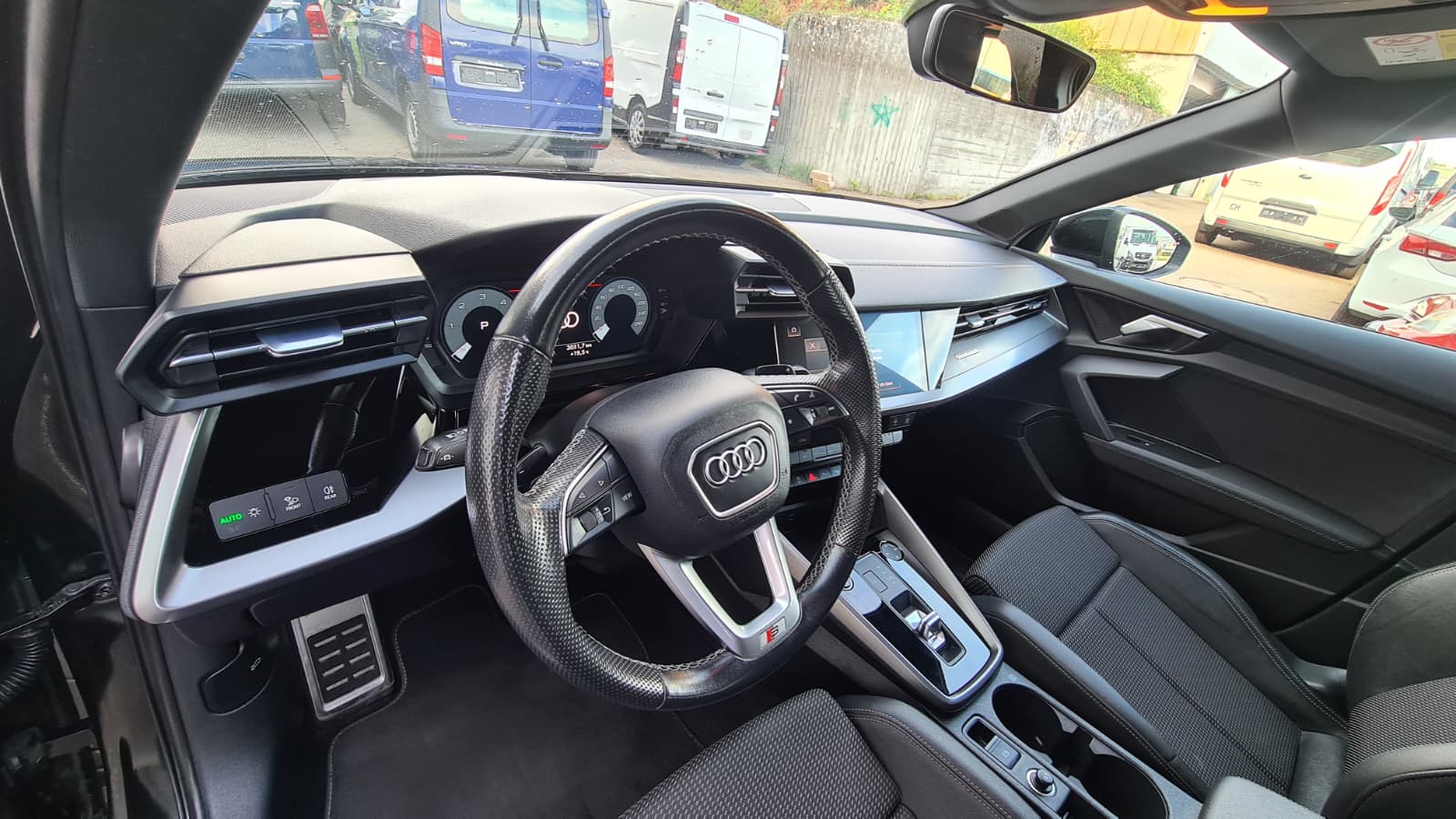 AUDI A3 Sportback 40 TDI S line S-tronic quattro ** 200 PS ** Teil-Leder ** Gr-Navi ** RF-Kamera ** Abstandsregelsysteme **-image-17