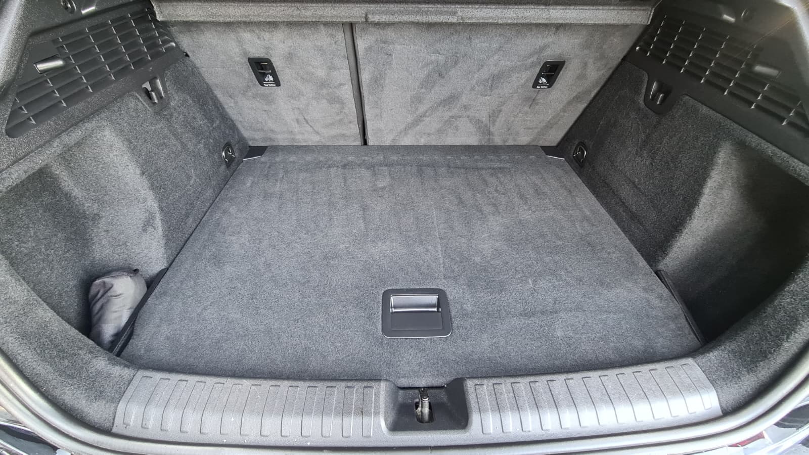AUDI A3 Sportback 40 TDI S line S-tronic quattro ** 200 PS ** Teil-Leder ** Gr-Navi ** RF-Kamera ** Abstandsregelsysteme **-image-9