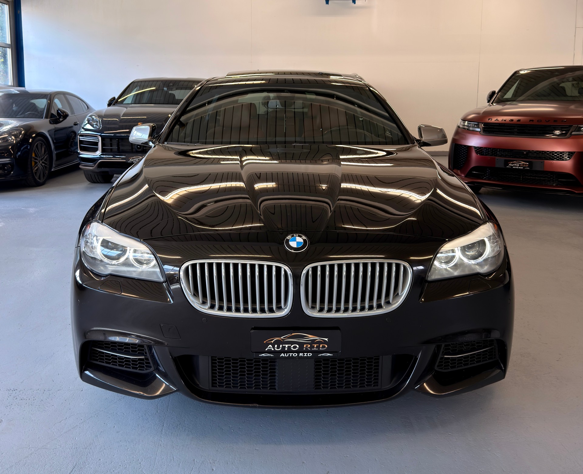 BMW M550d xDrive Touring Steptronic-image-1