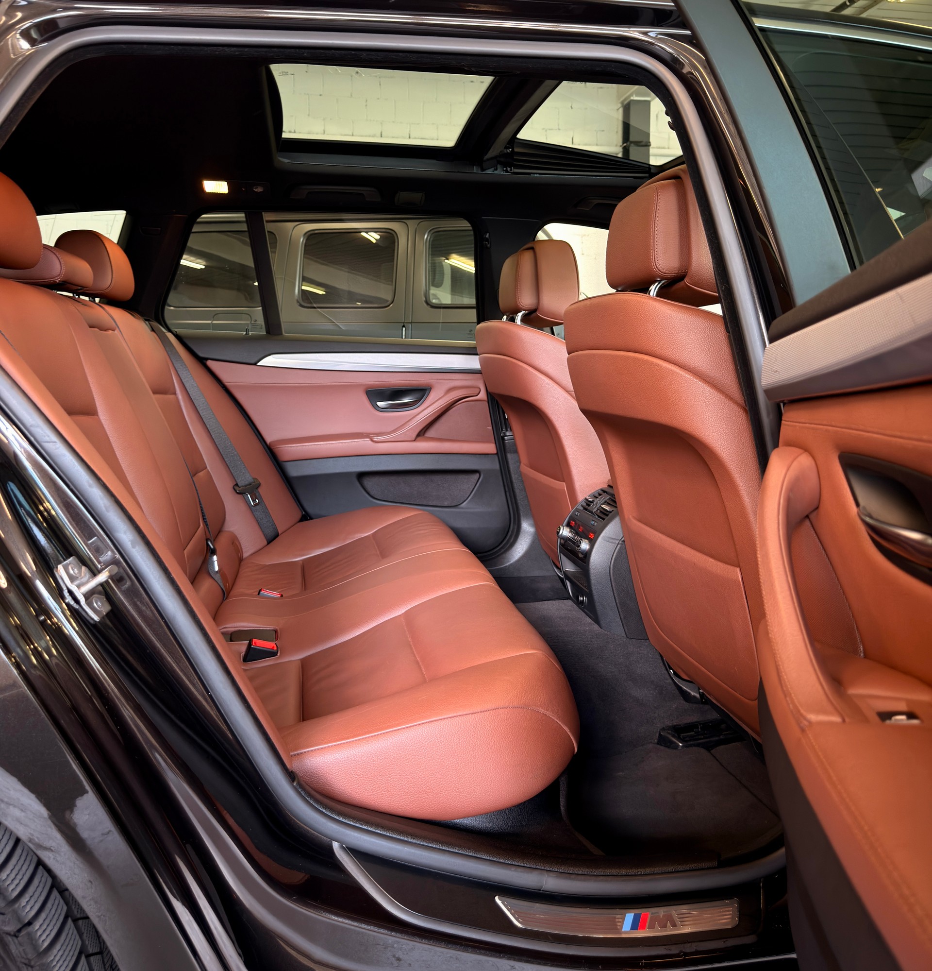 BMW M550d xDrive Touring Steptronic-image-7