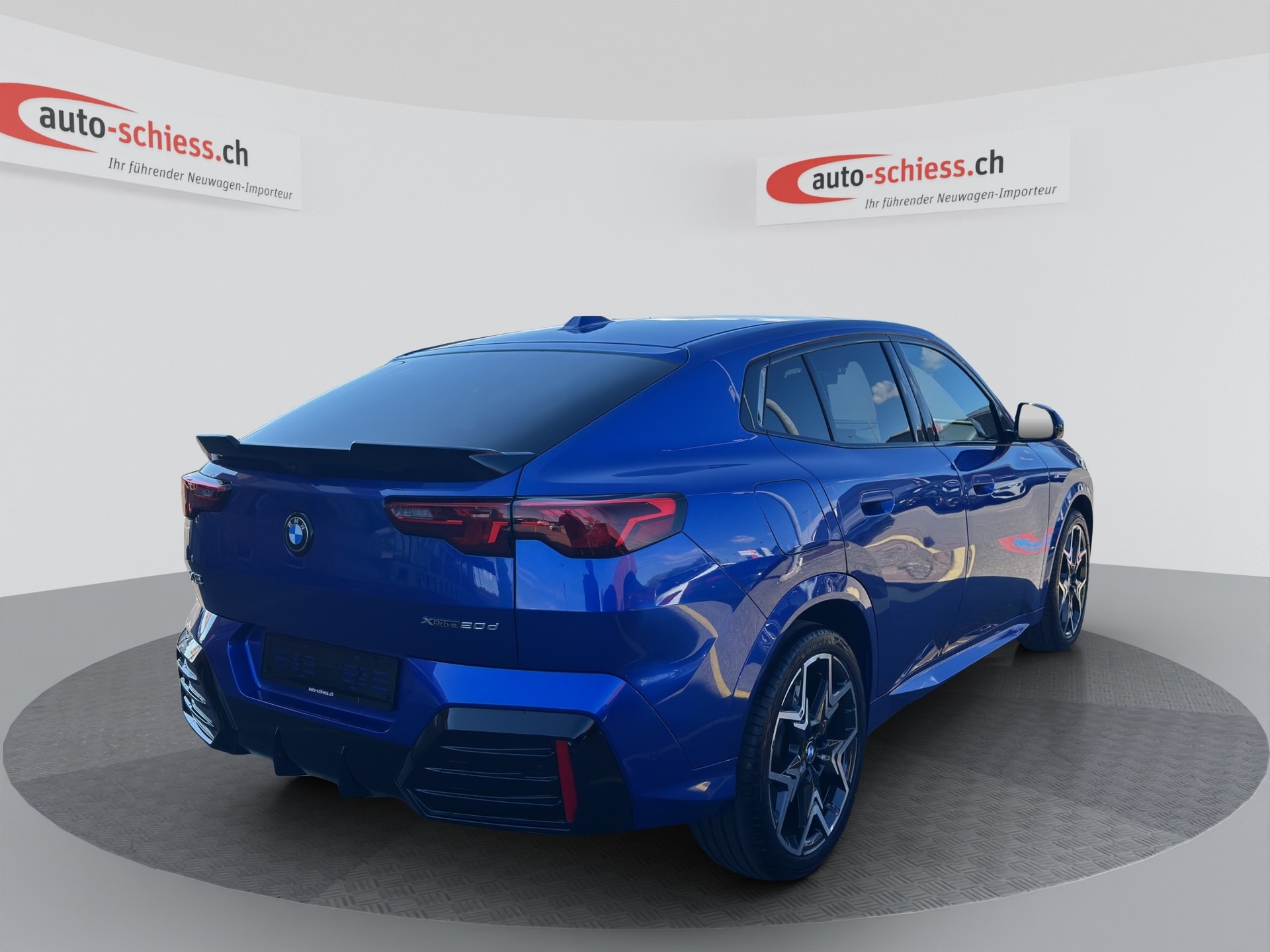 BMW X2 xDrive 20d M Sport Pro Shadow Line-image-6