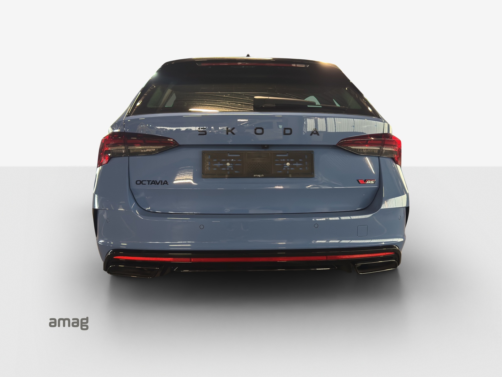 SKODA Octavia Combi 2.0 TSI DSG RS 30 Years Edition-image-3