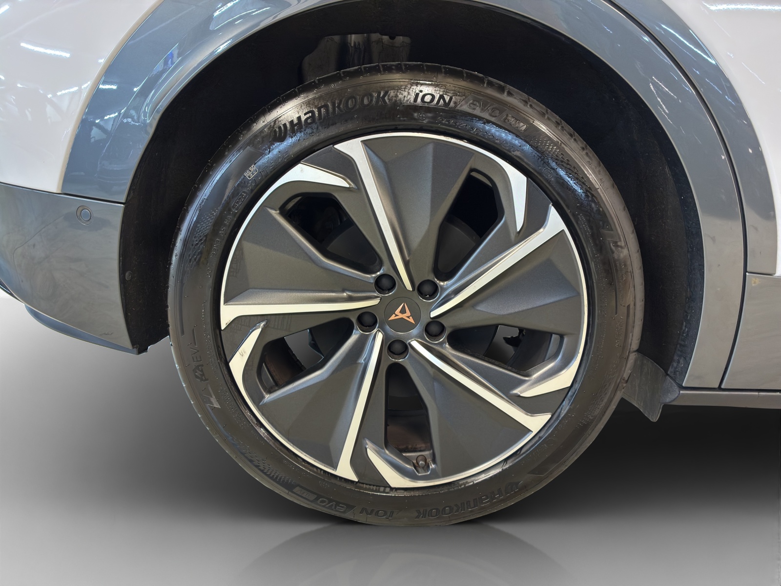 CUPRA Tavascan Type 8 77 kWh VZ-image-14