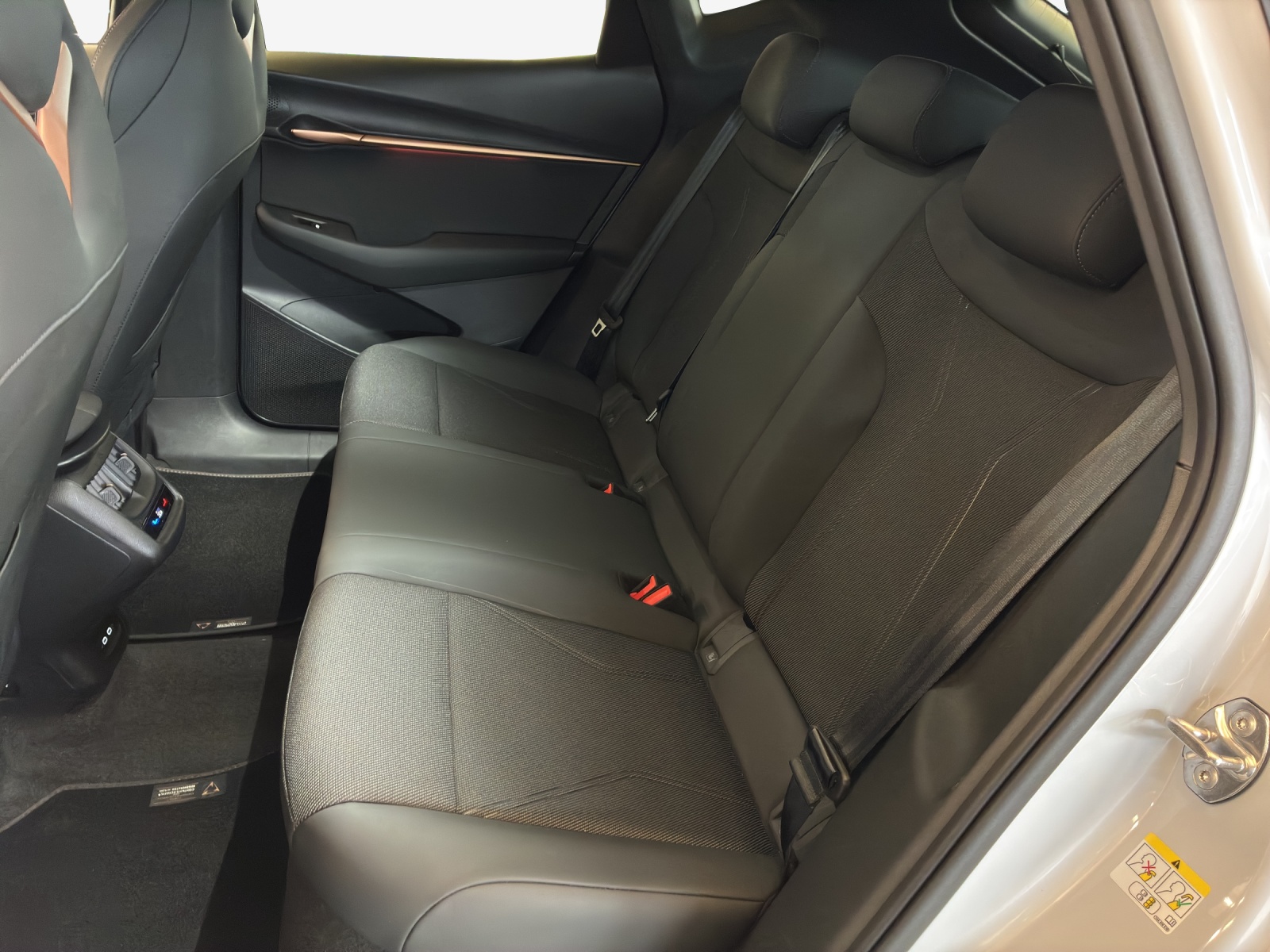 CUPRA Tavascan Type 8 77 kWh VZ-image-11